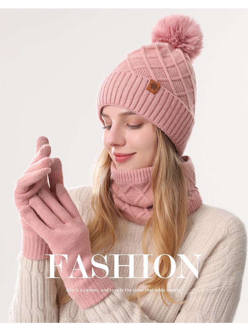 Women Red Argyle 3-Piece Set-Hat Scarf and Gloves view 9