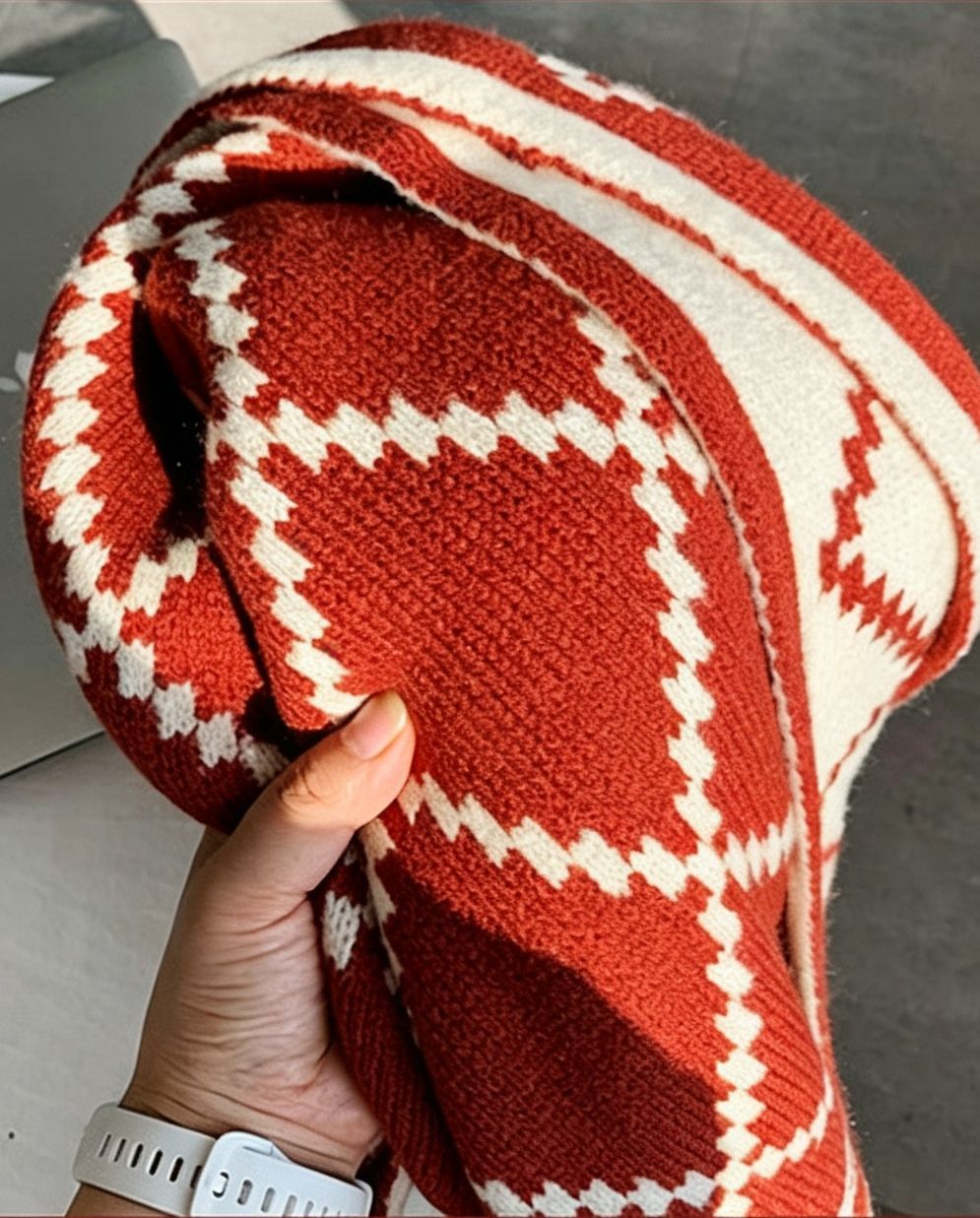 Cable Knit Red Women’s Scarf view 4