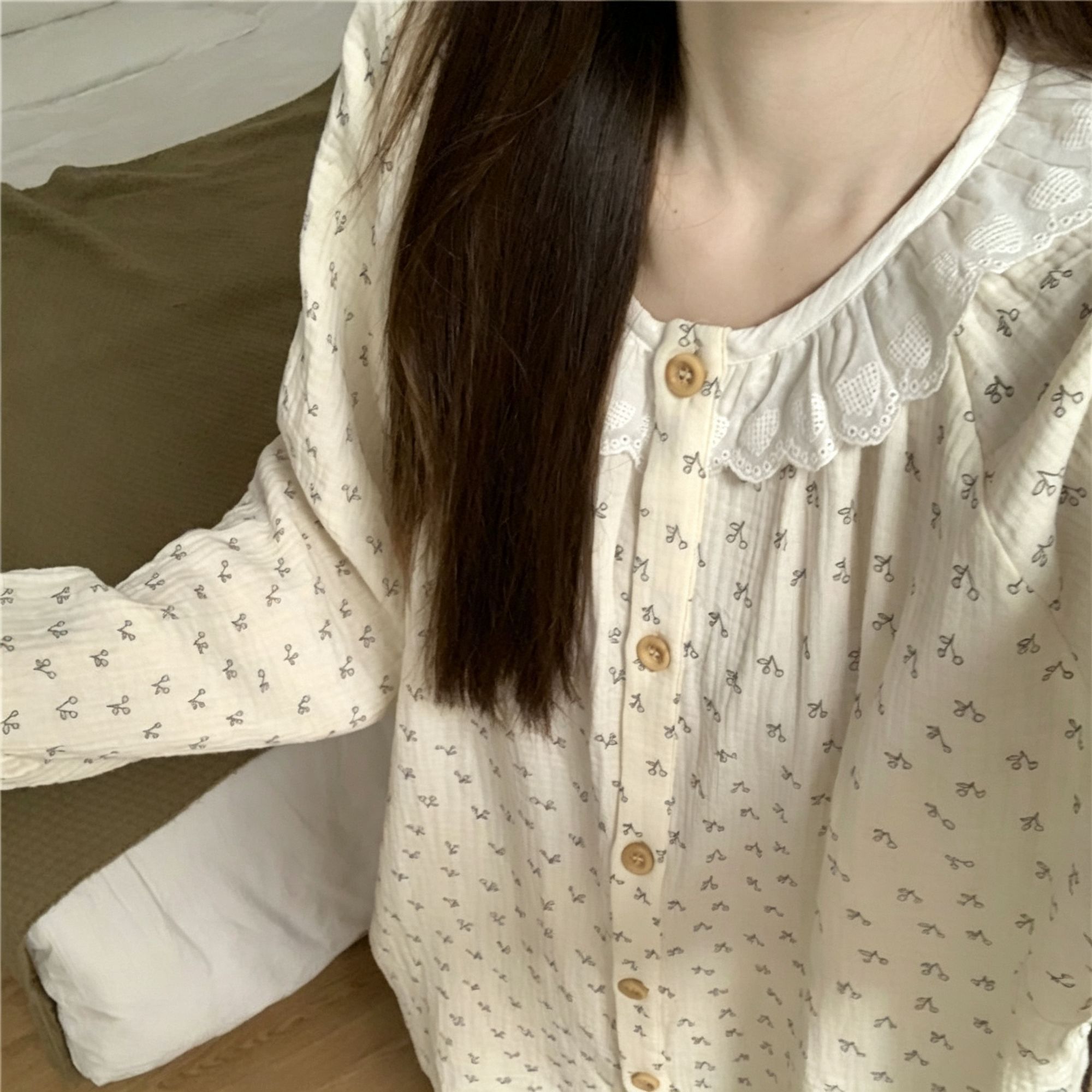 Lace Floral Crinkle Size L