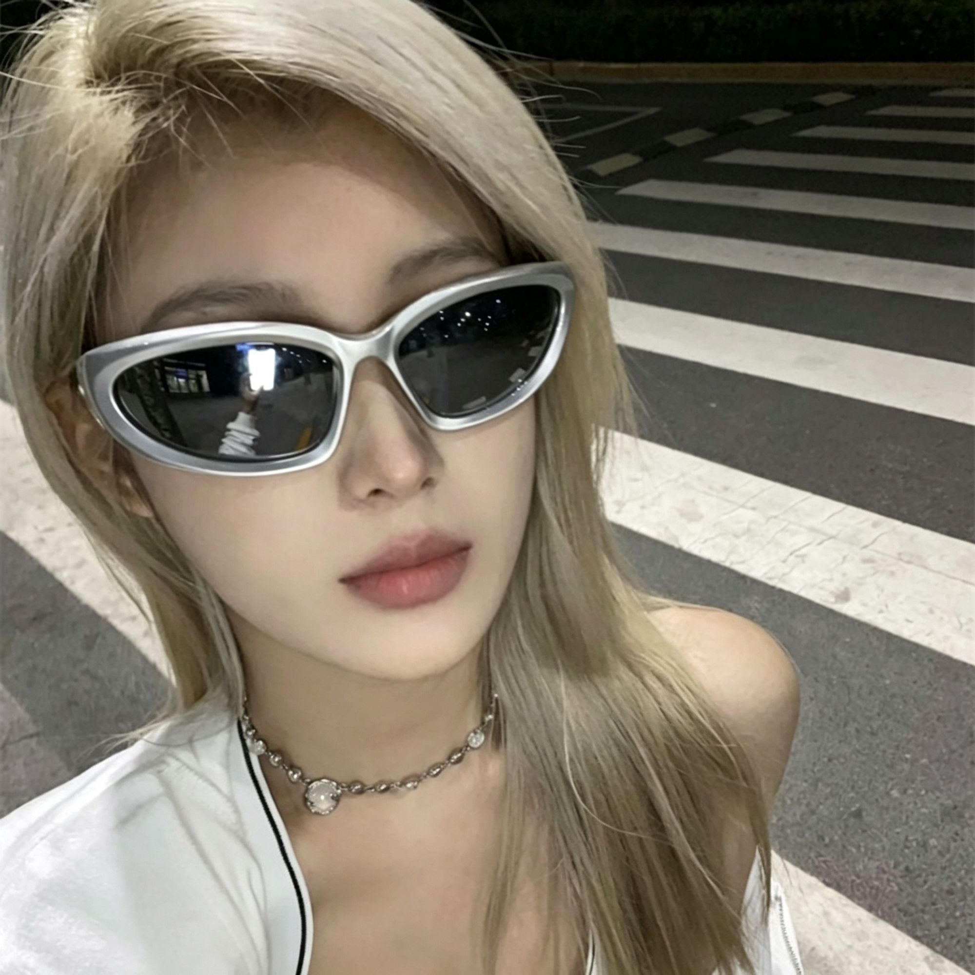 D9 Silver Frame Gray Lens