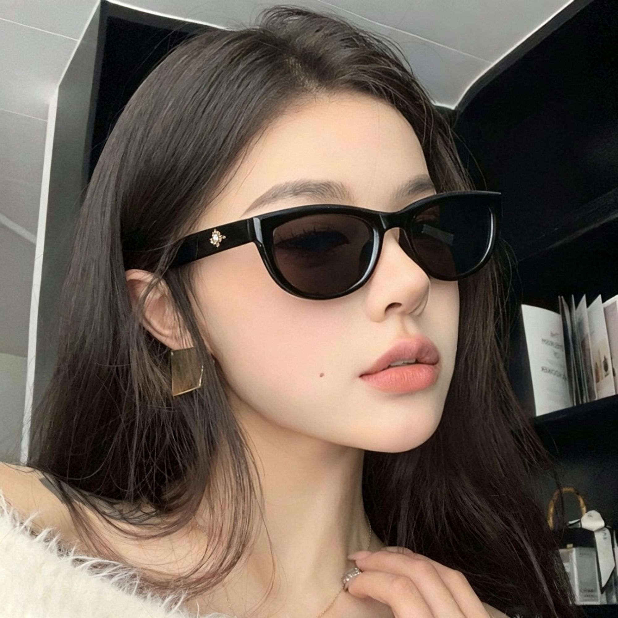 D3 Black Frame Gray Lens