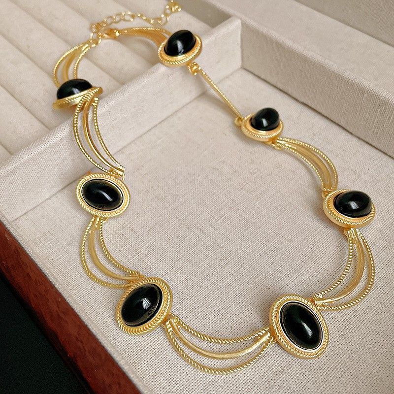Gold Necklace | Christmas Old Money Style Gift | Vintage Rhinestone Flower