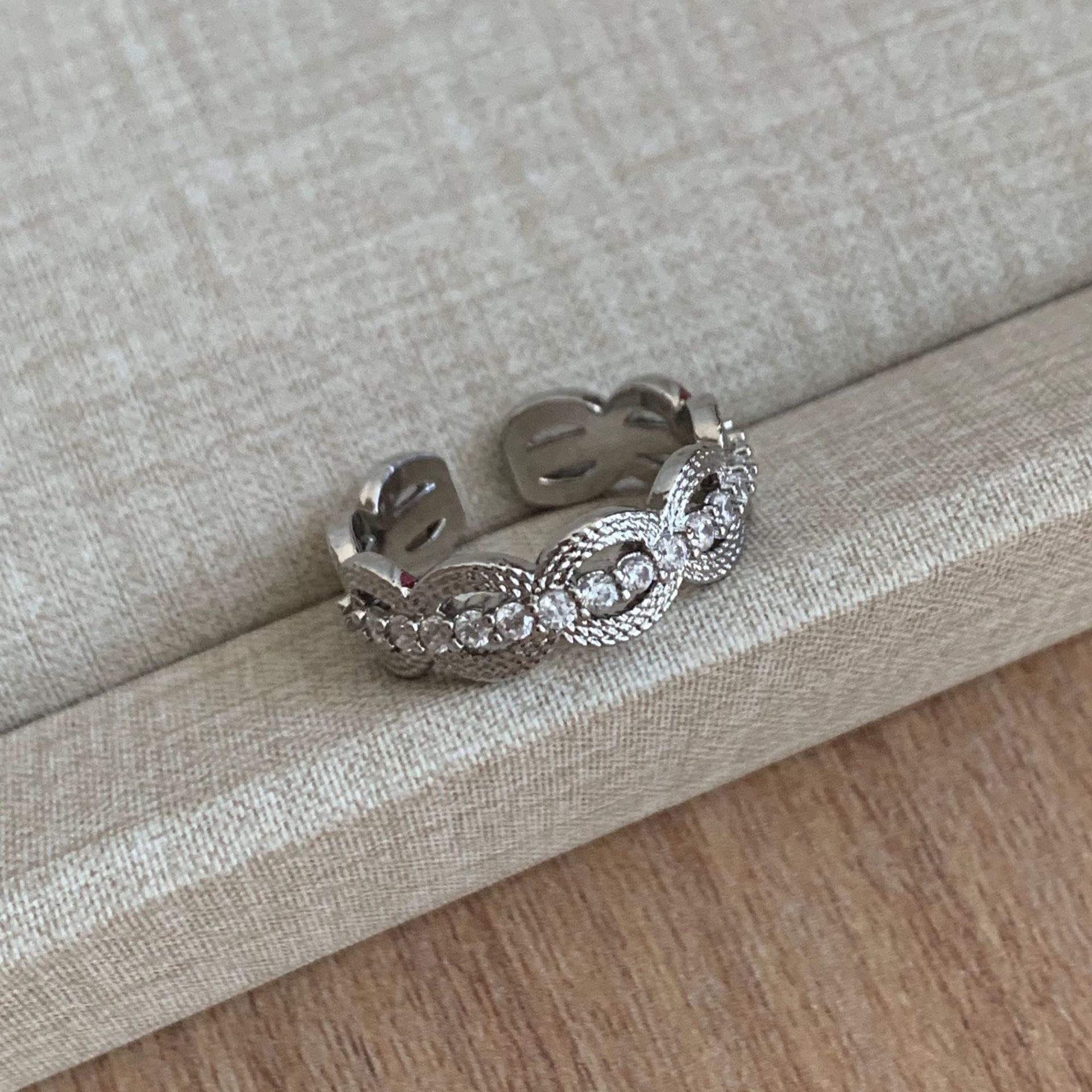 Hollow Out Zircon Ring | Halloween Elegant Jewelry Gift | Light Luxury