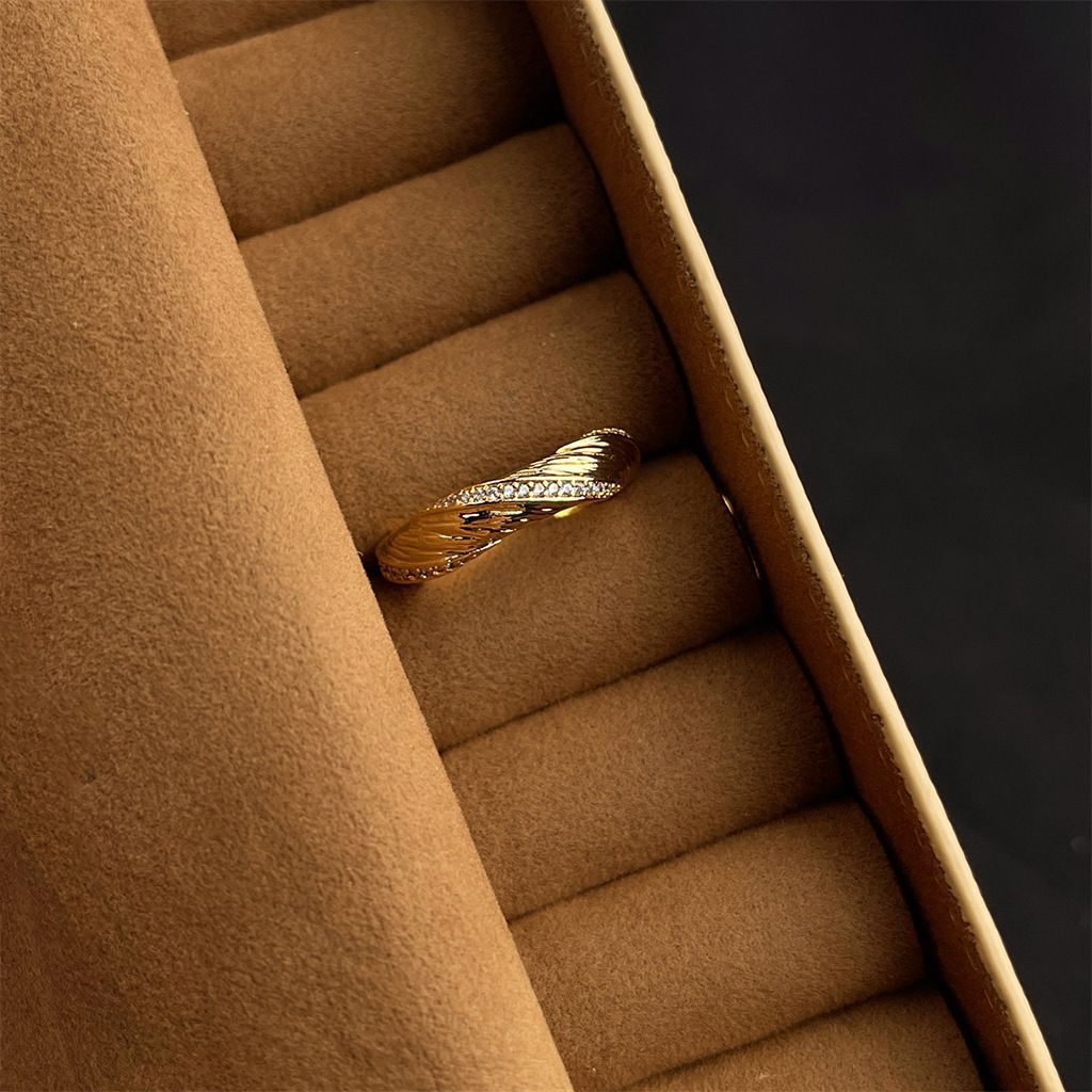 Elegant Luxury Zircon Ring