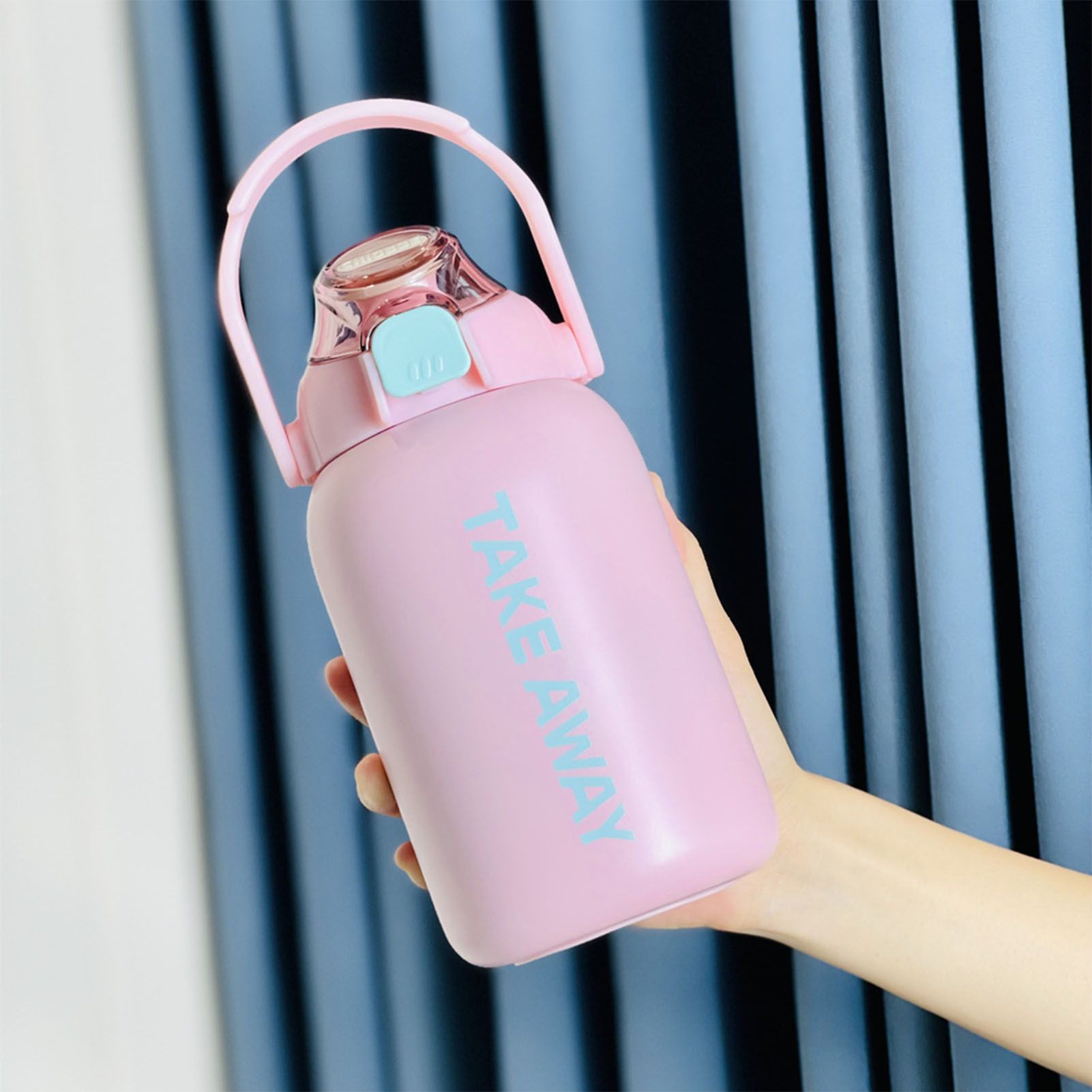 850ml Insulated Water Bottle Large Capacity with Bounce Cap Straw Winter view 5
