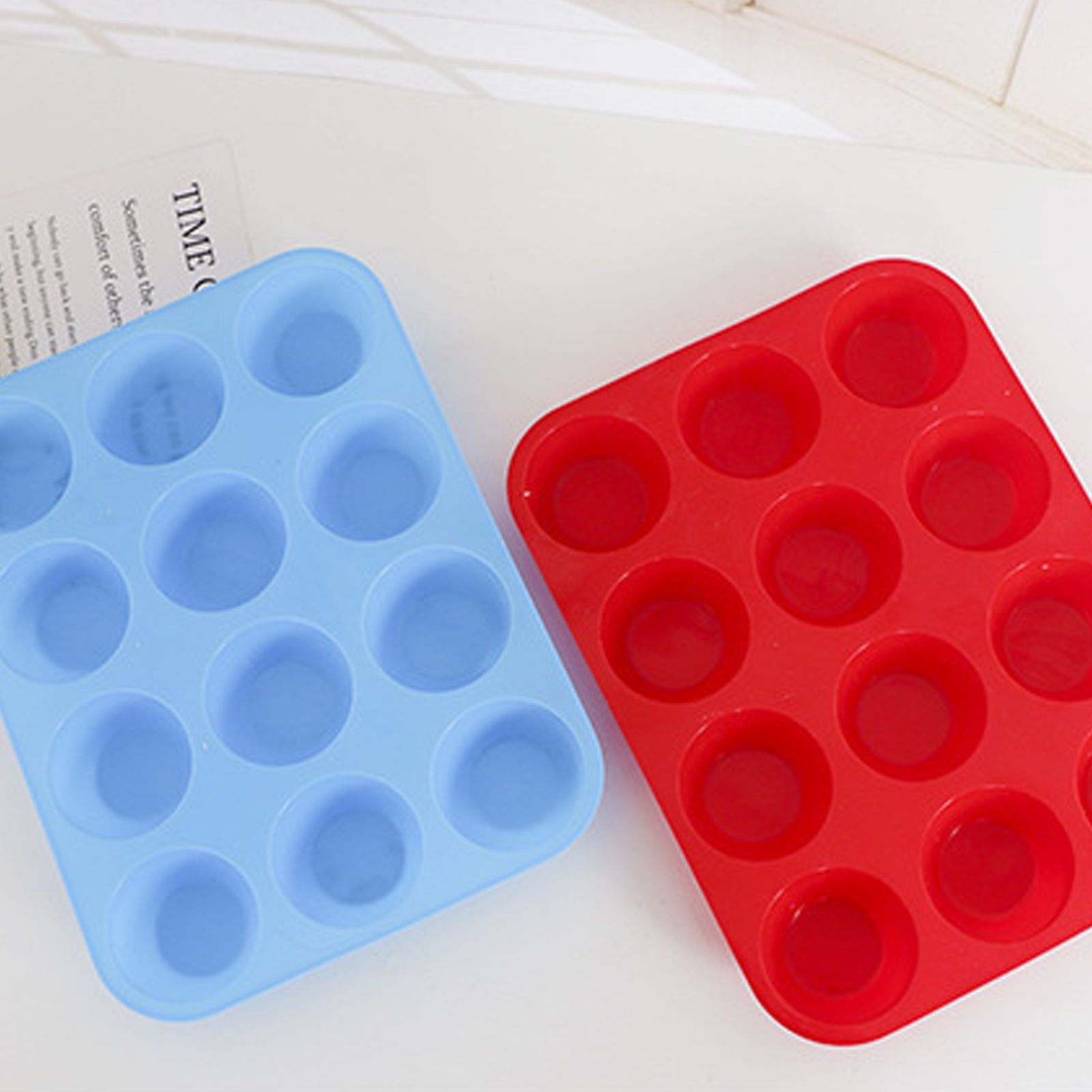 12 Cupcake Pan Soft Silicone Round Shape Easy Release Muffin Pan for Cupcake view 5