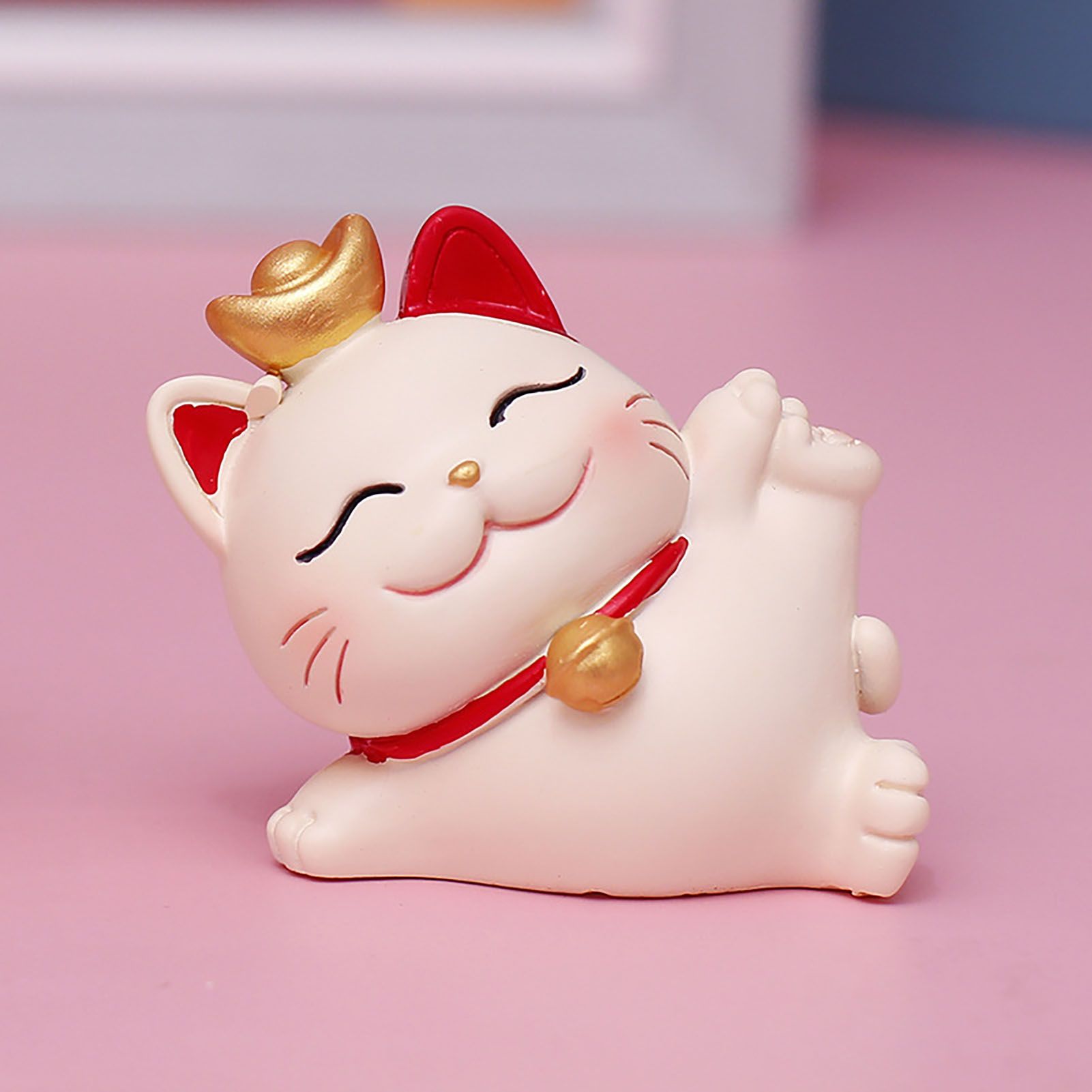 Lucky Cat Ornament Synthetic Resin Fortune Cat Statue Decoration for Home view 9
