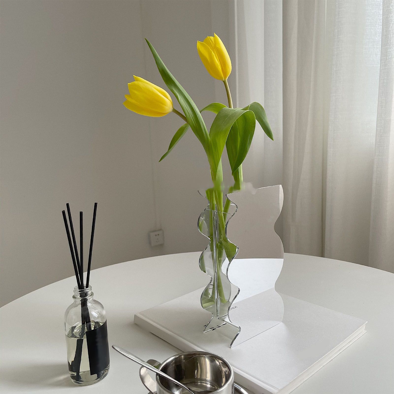 Flower Vase Modern Acrylic Decorative Unique Wavy Shape Vase for Bedroom view 5