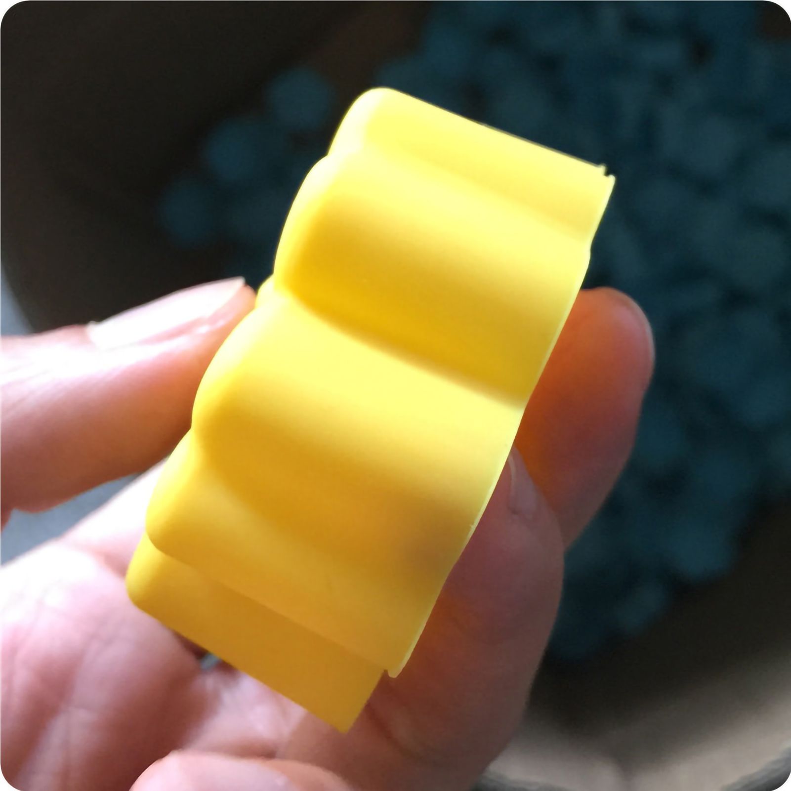 12Pcs Chocolate Molds Daisy Shaped Reusable Silicone Baking Molds for Home view 4