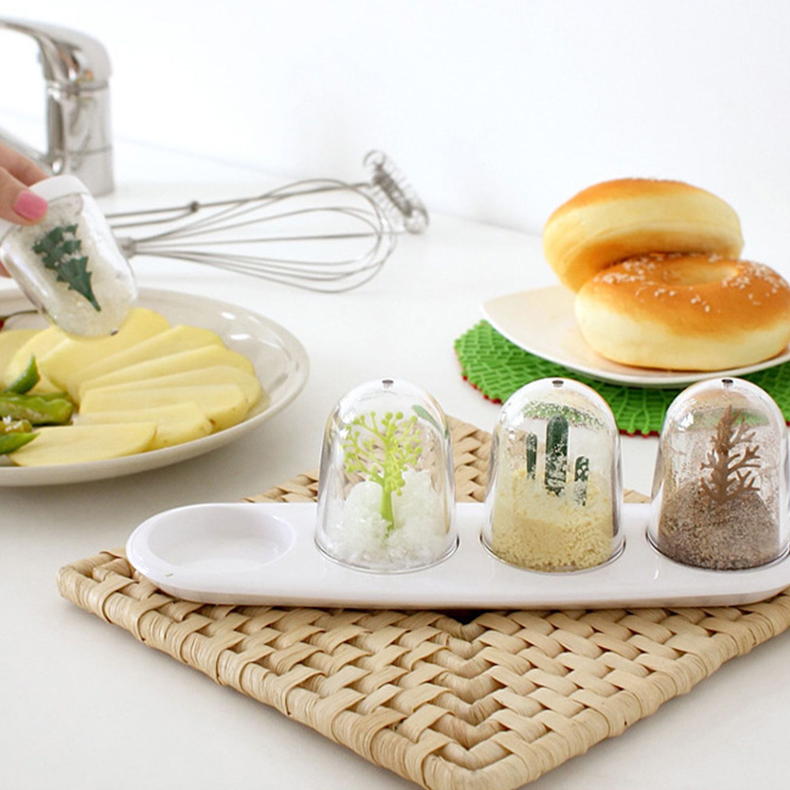 4pcs Seasoning Storage Container Innovative Cute Design Seasoning Shaker view 7