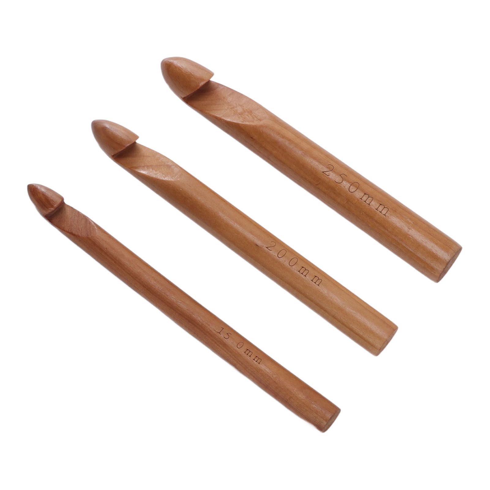 Single Head Wooden Crochet Hooks 25mm 20mm 15mm Crochet Hook for Sweaters Hats view 3
