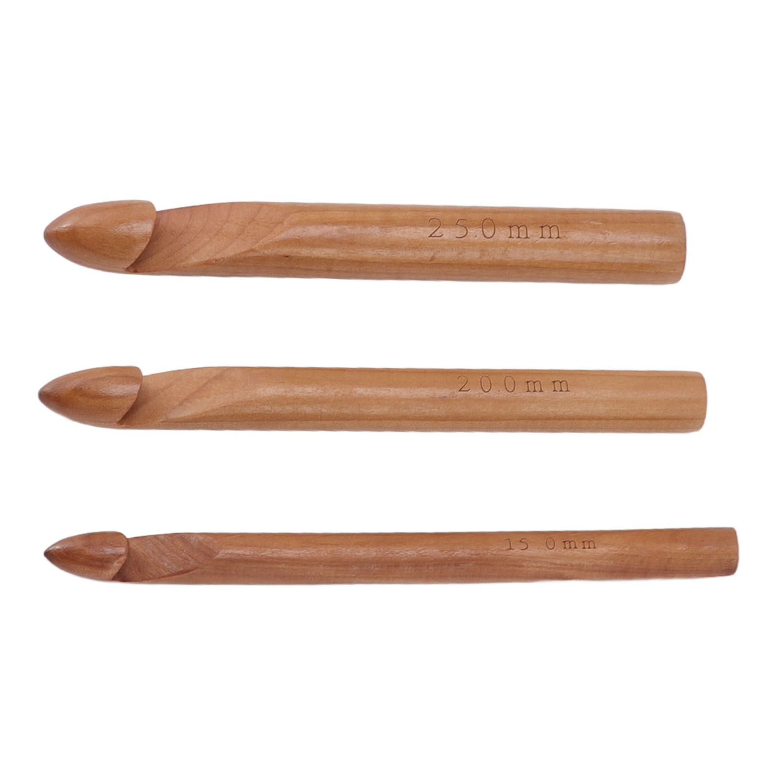 Single Head Wooden Crochet Hooks 25mm 20mm 15mm Crochet Hook for Sweaters Hats view 4