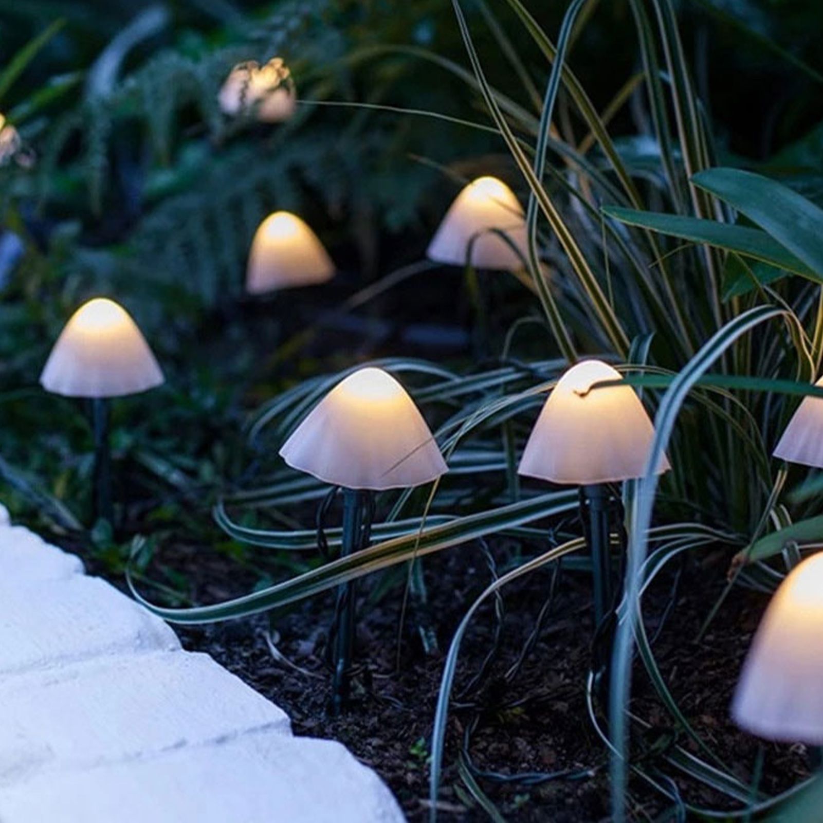 Mini Mushroom Solar Lights 8 Modes LED Waterproof String Pathway Outdoor view 12