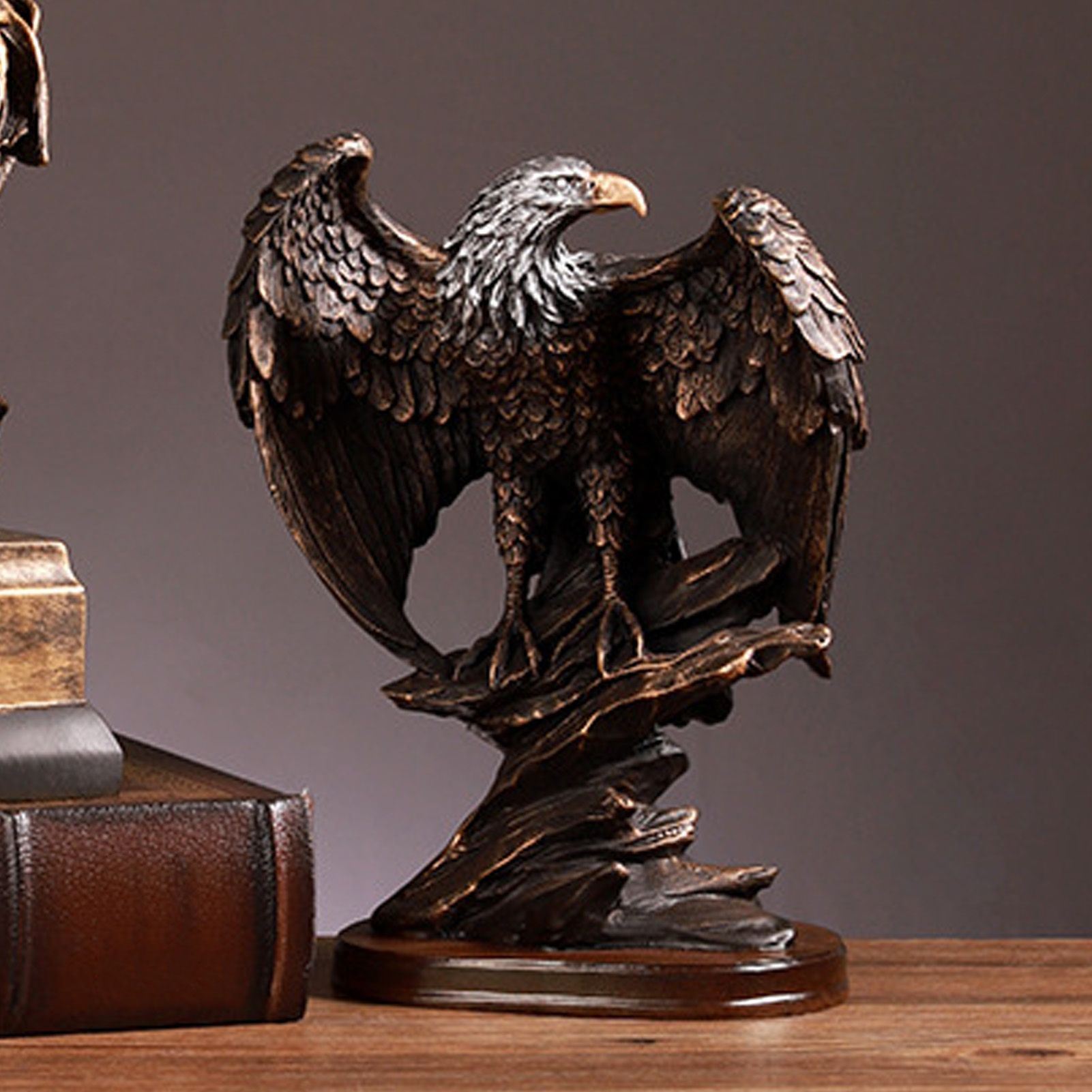 Eagle Statue Resin Vivid Ingenious Durable Decorative Vintage Eagle Figurine view 12