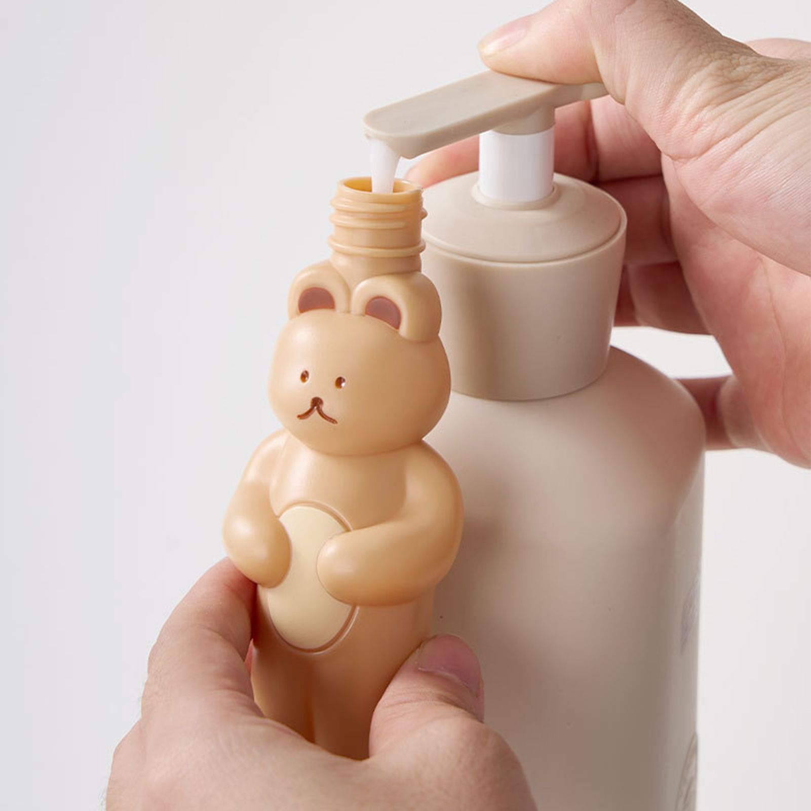 Travel Bottles Kit Cute Bear Look Delicate Easy Press Empty Spray Bottle with view 8