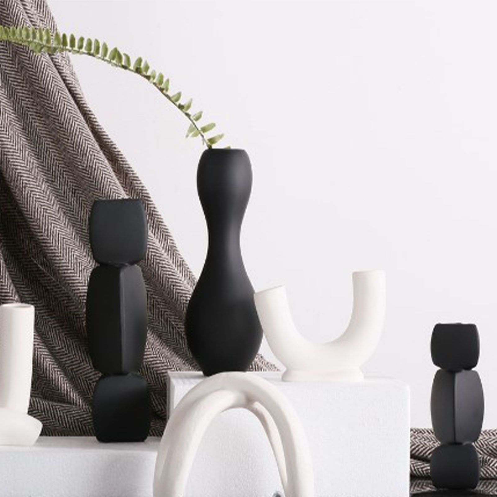 Lotus Root Shaped Vase Ingenious Pure Color Ceramic Decorative Flower Vase for view 6