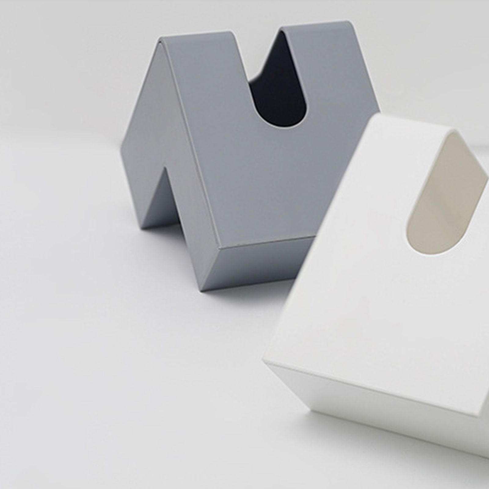 Nordic Style Plastic Tissue Box Holder Personality Simplicity Tissue Storage view 3