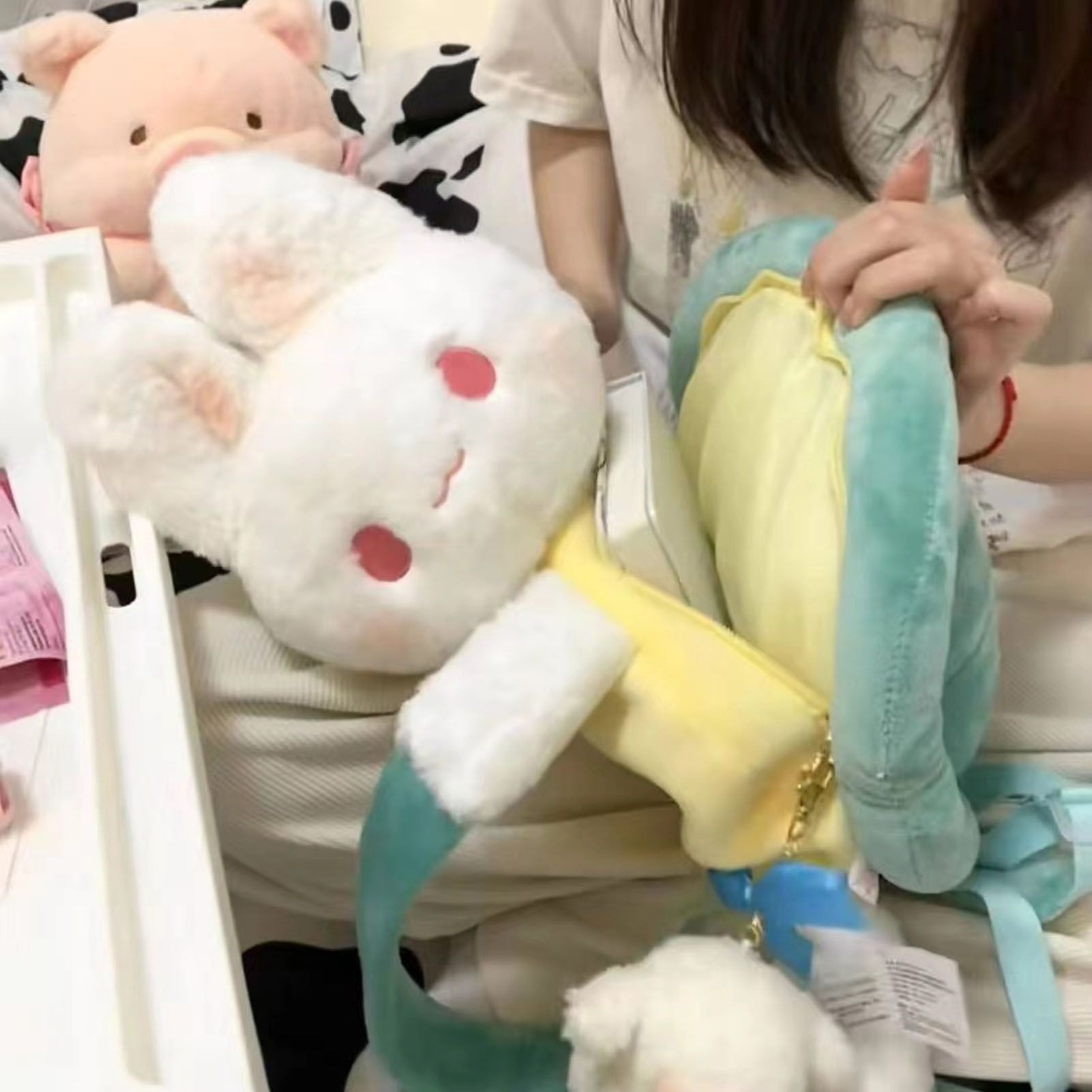 Rabbit Turtle Plush Backpack PP Cotton Short Plush Cartoon Perfect Detail view 11