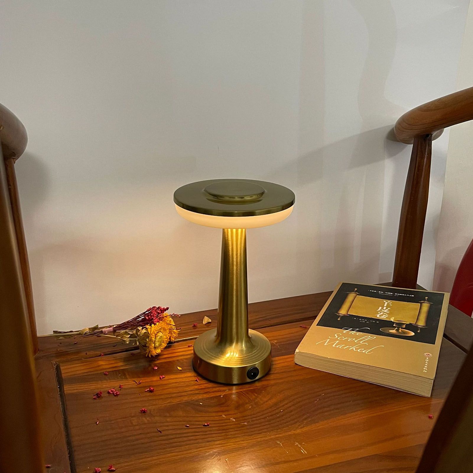 Vintage Metal Desk Lamp USB Rechargeable Touch Table Lamp Bedside Night Light view 11