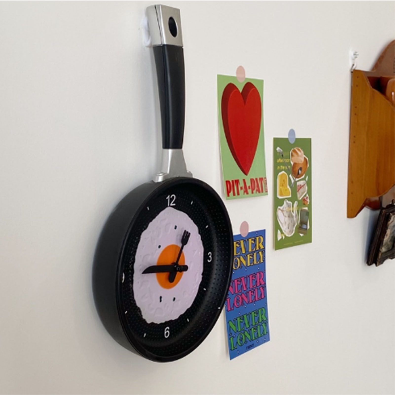 Wall Clock ABS Fried Egg Frying Pan Shape Silent Battery Operated Wall Clock view 7
