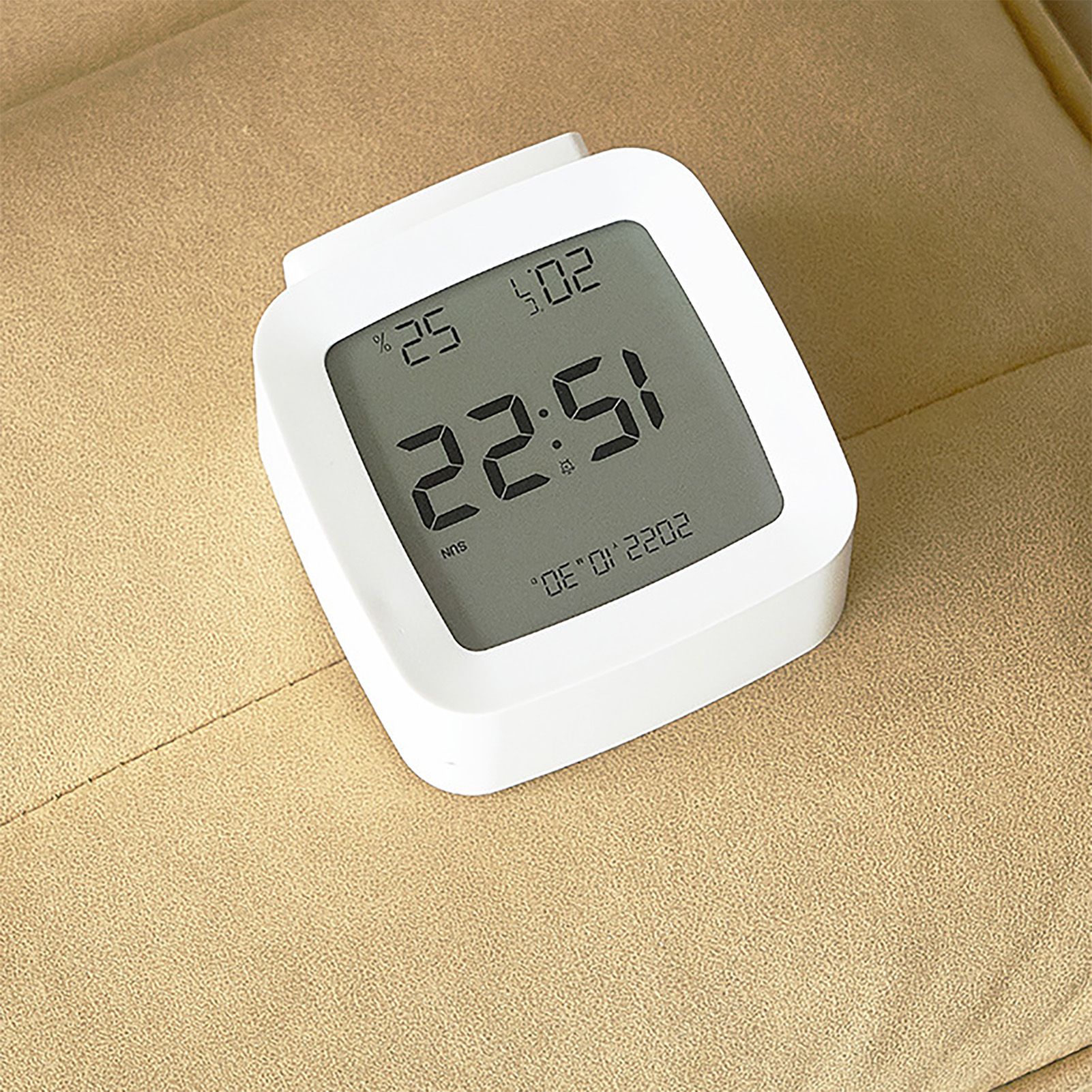 Kids Alarm Clock LED Digital Indoor Alarm Clocks with Temperature and Humidity view 6