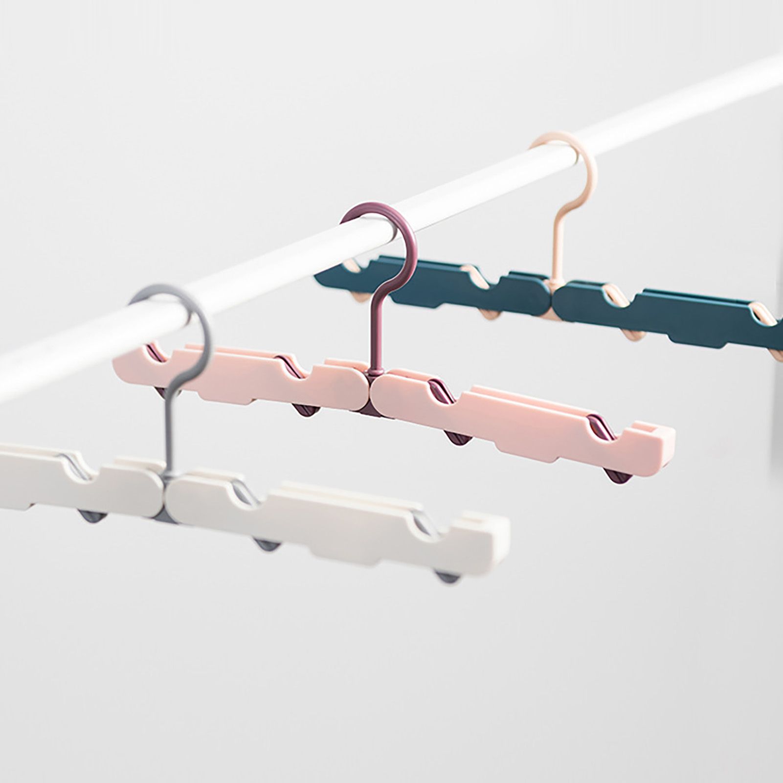 Clothes Hanger Rack Anti Slip Multifunctional Foldable Travel Hanger with view 9