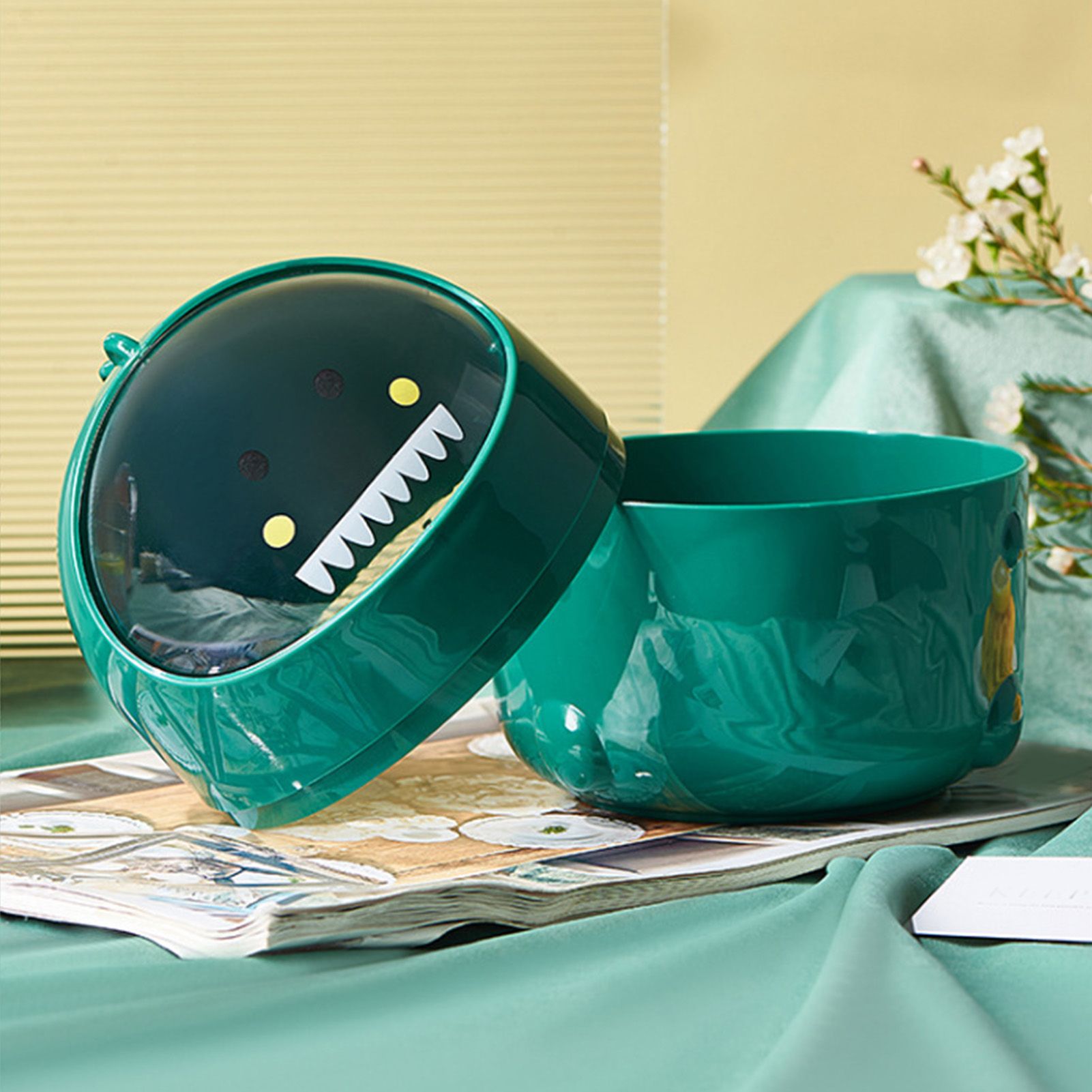 Desktop Trash Can Plastic with Lid Mini Small Cute Shaped for Dining Table view 9