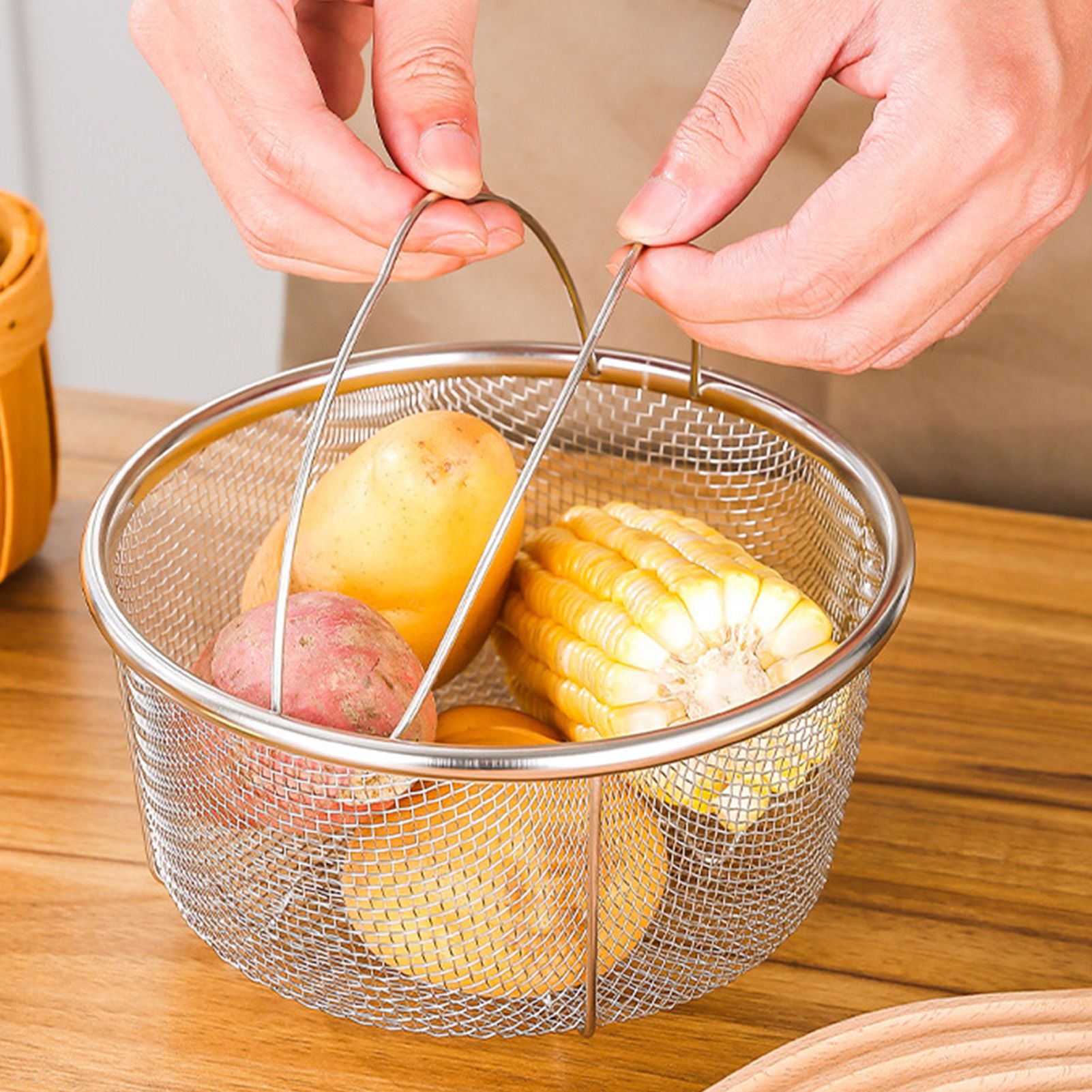 Mesh Steaming Basket Stainless Steel Comfortable Handles Heat Resistant view 15