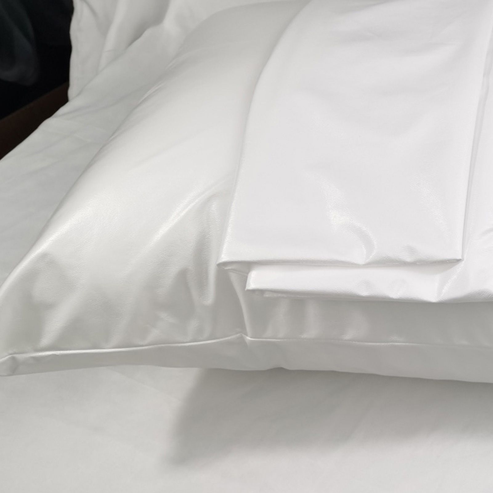 Waterproof Pillow Protector Polyester Fiber White Comfortable 16.9x28.7in view 10