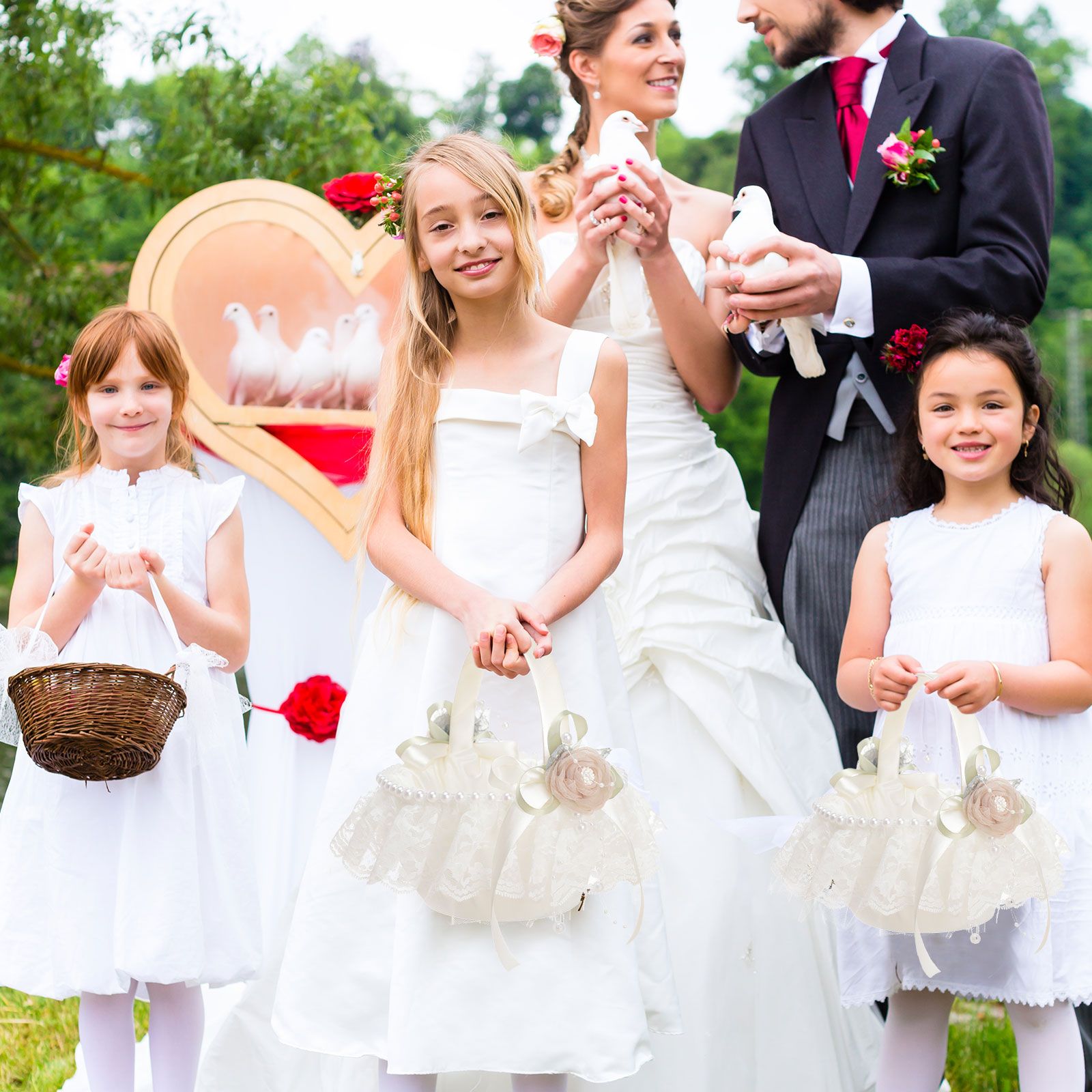 Wedding Basket Lace Simulation Flowers Handheld Flower Basket Decorative view 2