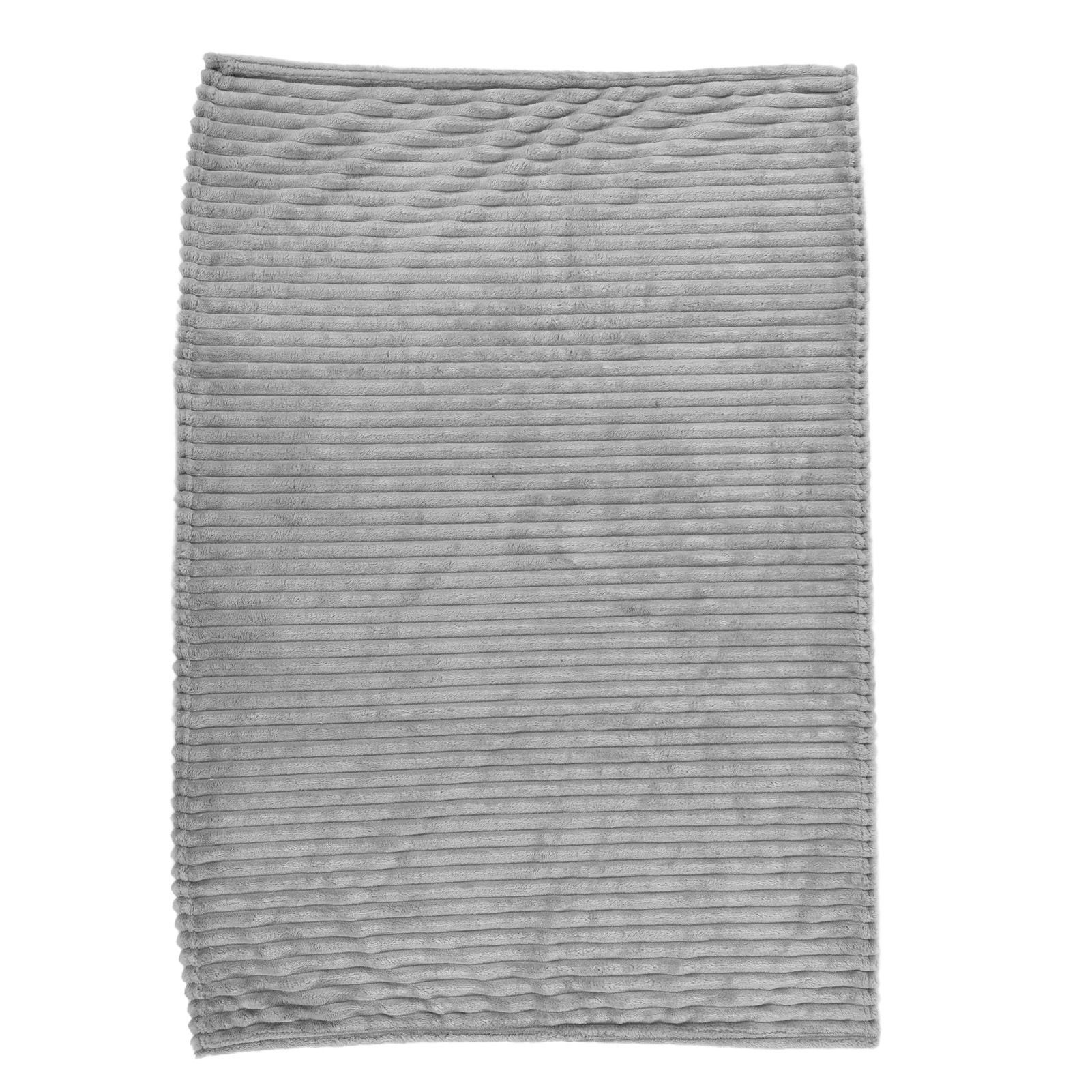 Flannel Throw Blanket Plush Fluffy Light Breathable Fine Workmanship Stylish view 3