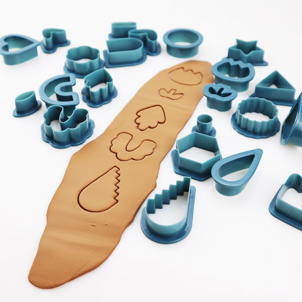 142 Pcs Polymer Clay Cutters Set Clay Earring Cutters with Earrings view 5