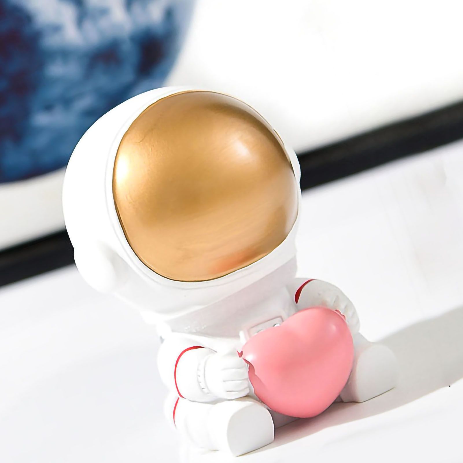 Astronaut Ornaments Space Traveler Sculpture Statue Model for Home Bookcase view 2