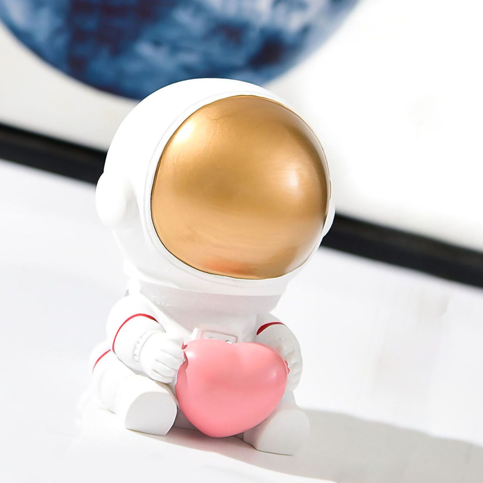Astronaut Ornaments Space Traveler Sculpture Statue Model for Home Bookcase view 3