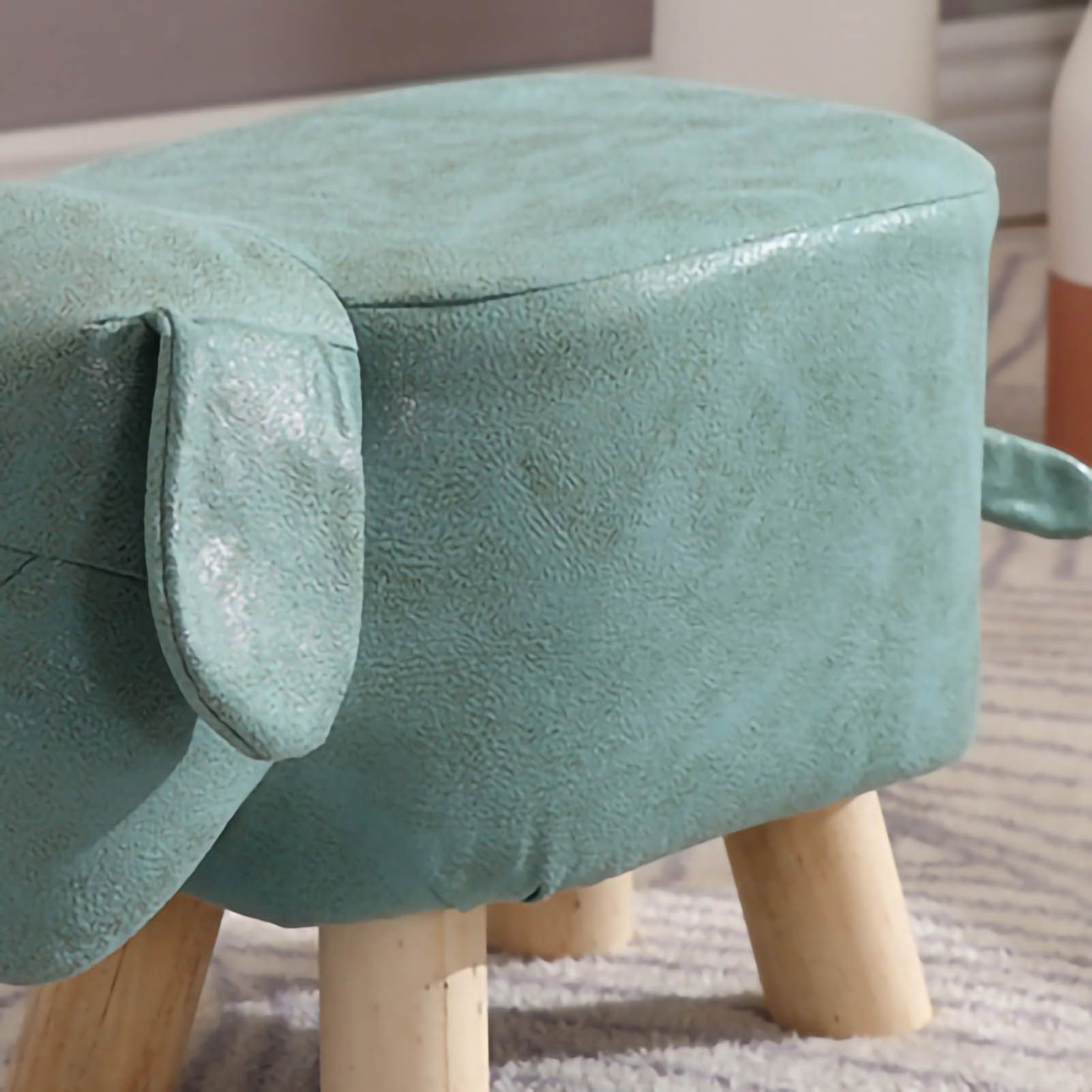 Children Wooden Low Stools Cute Cartoon Children Stool Small Dog Shape Stool view 5