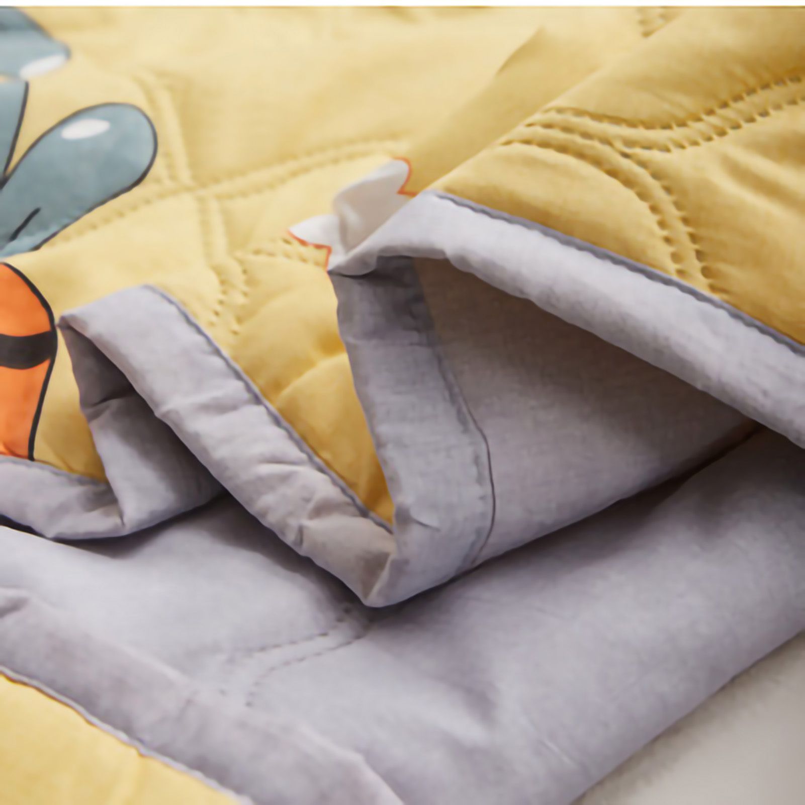 Summer Air Conditioner Quilt Machine Washable Soft Breathable Portable Air view 3