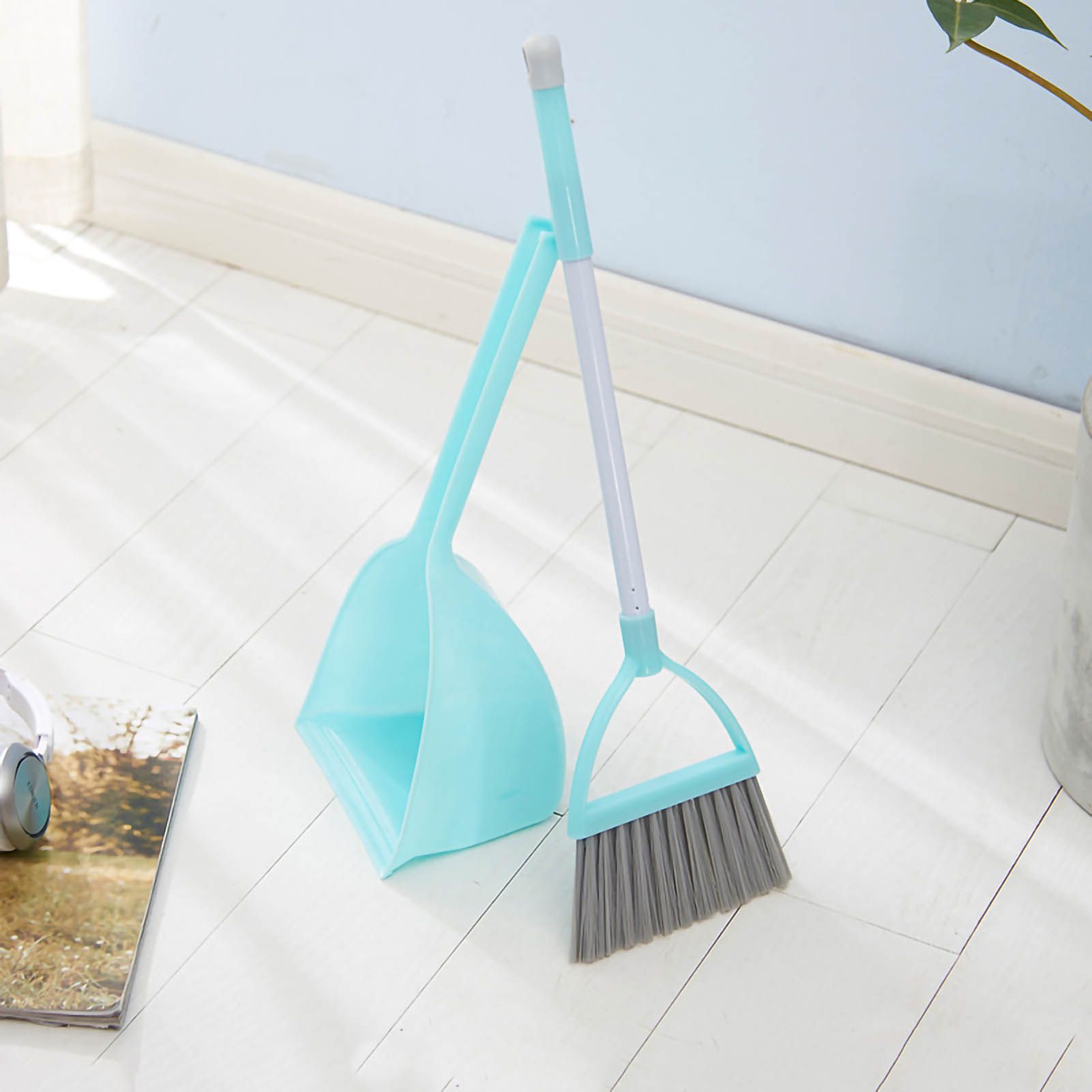 Kids Dustpan Set Soft Fur Plastic Small Broom Dustpan for Baby Kids Toys
