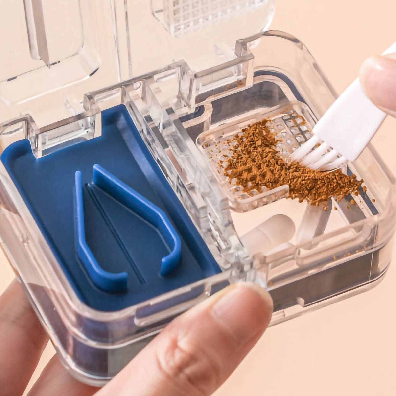 Portable Dispense Medicine Box Mini Small Pill Case Cutting Grinding Medicine view 4