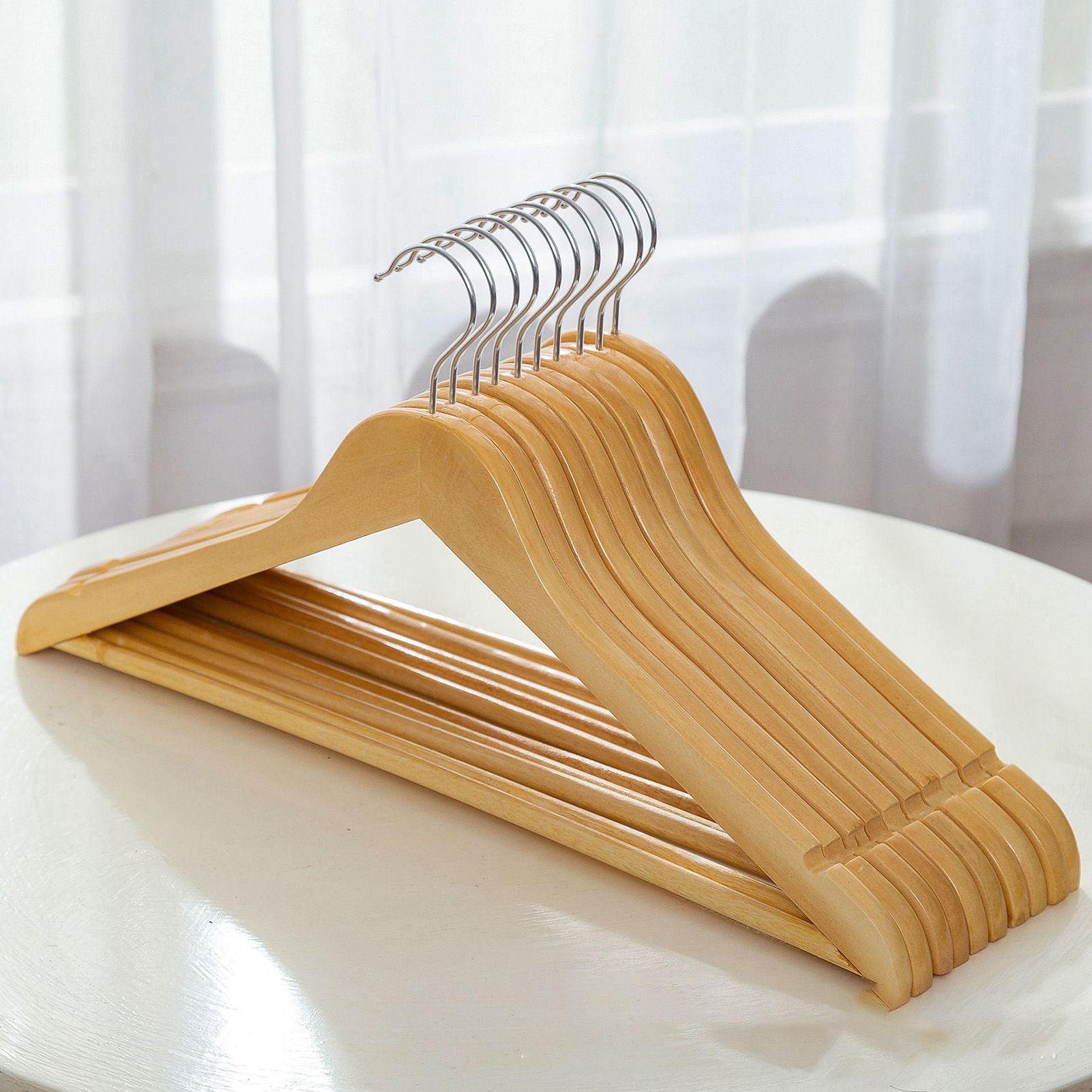 Wooden Coat Hanger Non Slip Clothes Hanging Rack 360 Degree Rotation Suit