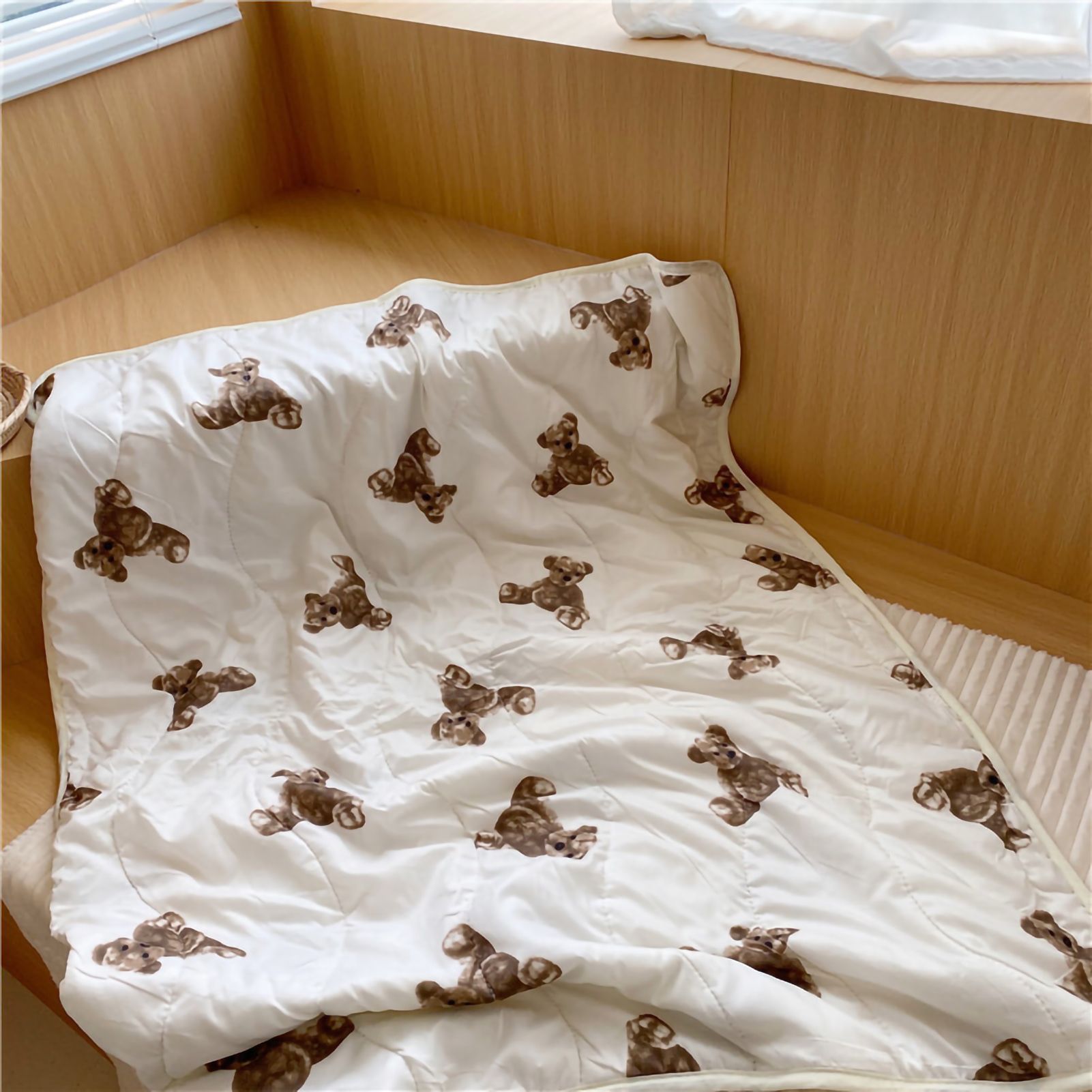 Air Conditioning Blanket Quilt Lightweight Bear Pattern Summer Blanket for view 2