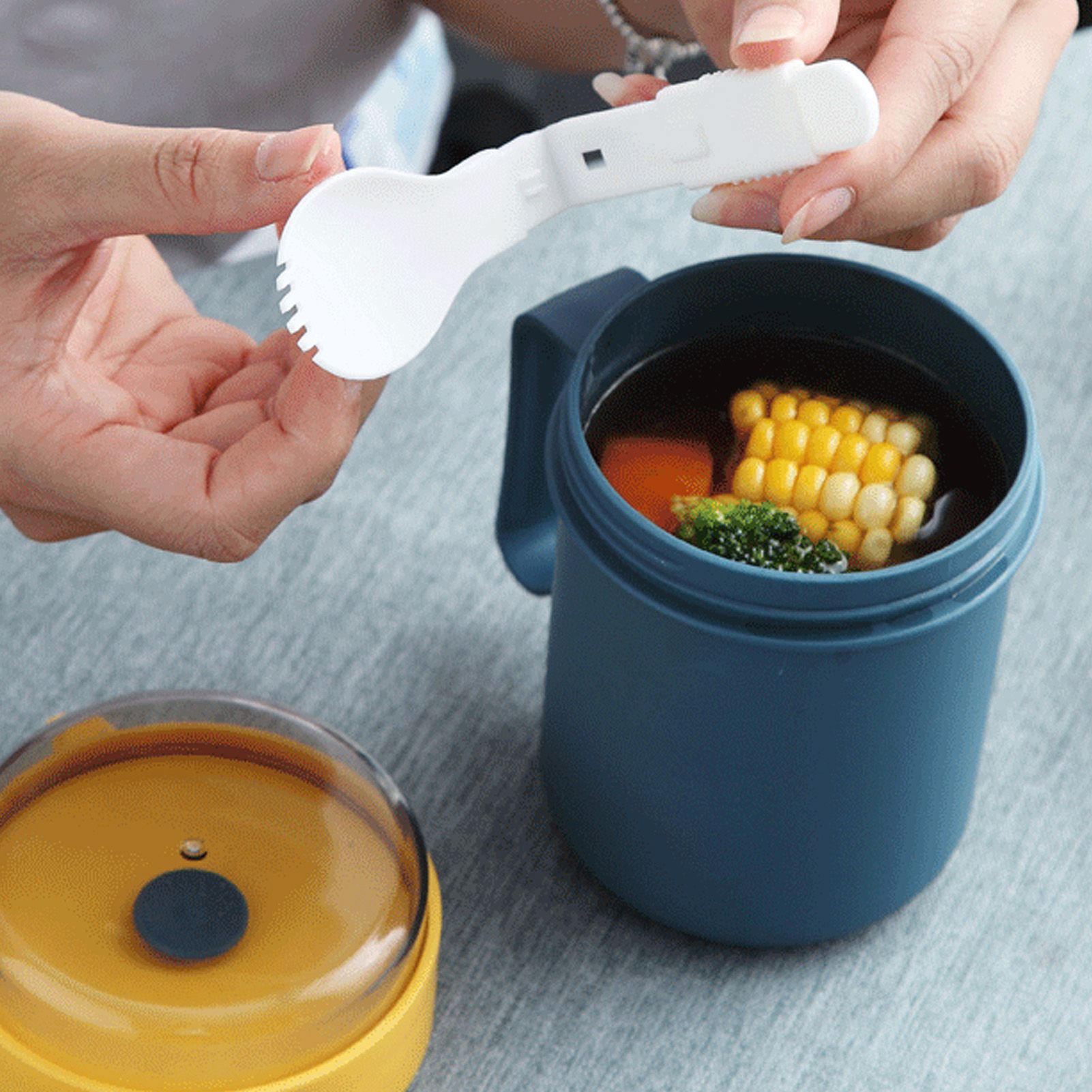 500ML Soup Cup Portable Steady Plastic Insulated Soup Containers with Lid and view 6