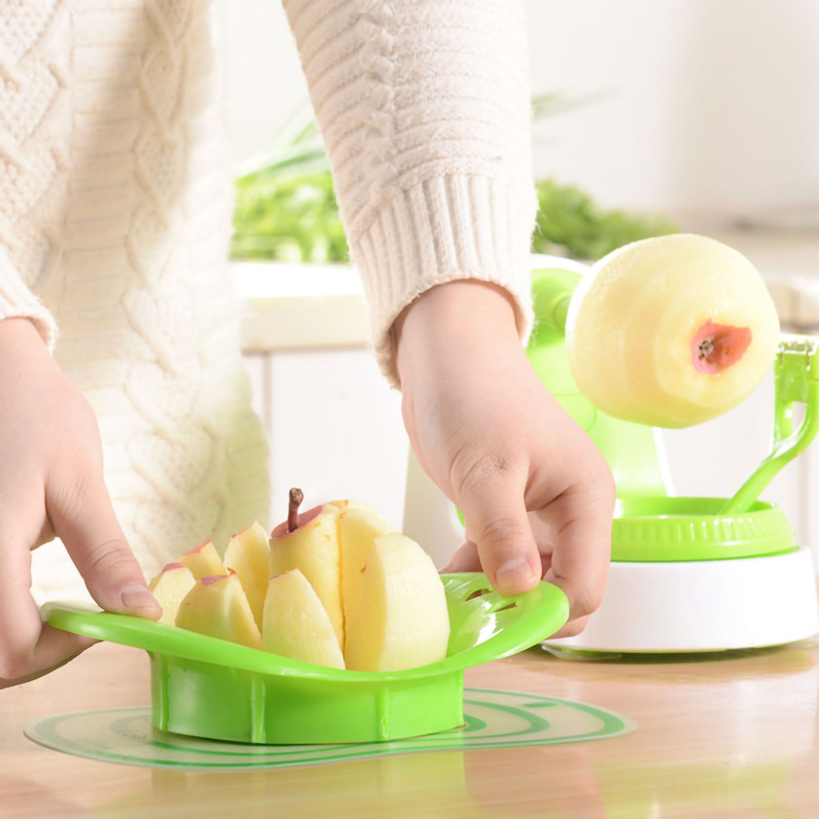 Apple Peeler 360 Degree Rotating Blade Hand Multifunction Fruit Peeler with view 4