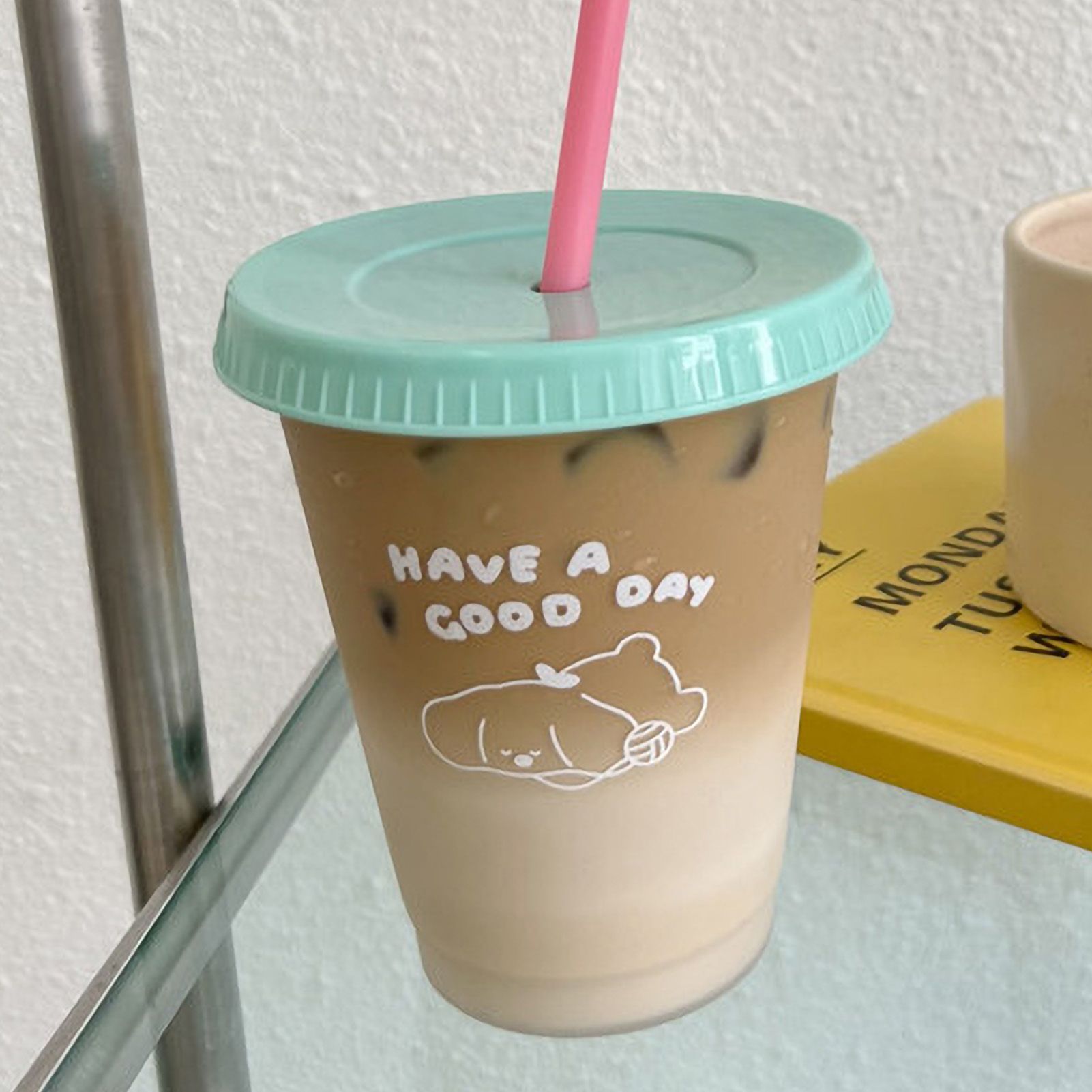 Plastic Coffee Cup Large Capacity Cute Water Cup With Straw Lid for Summer view 5