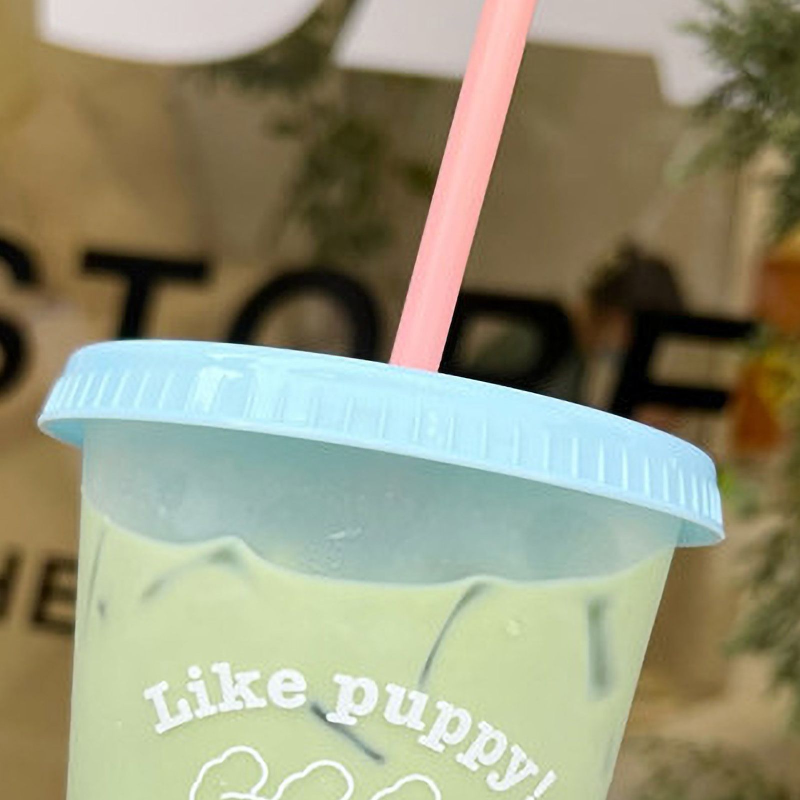Plastic Coffee Cup Large Capacity Cute Water Cup With Straw Lid for Summer view 4