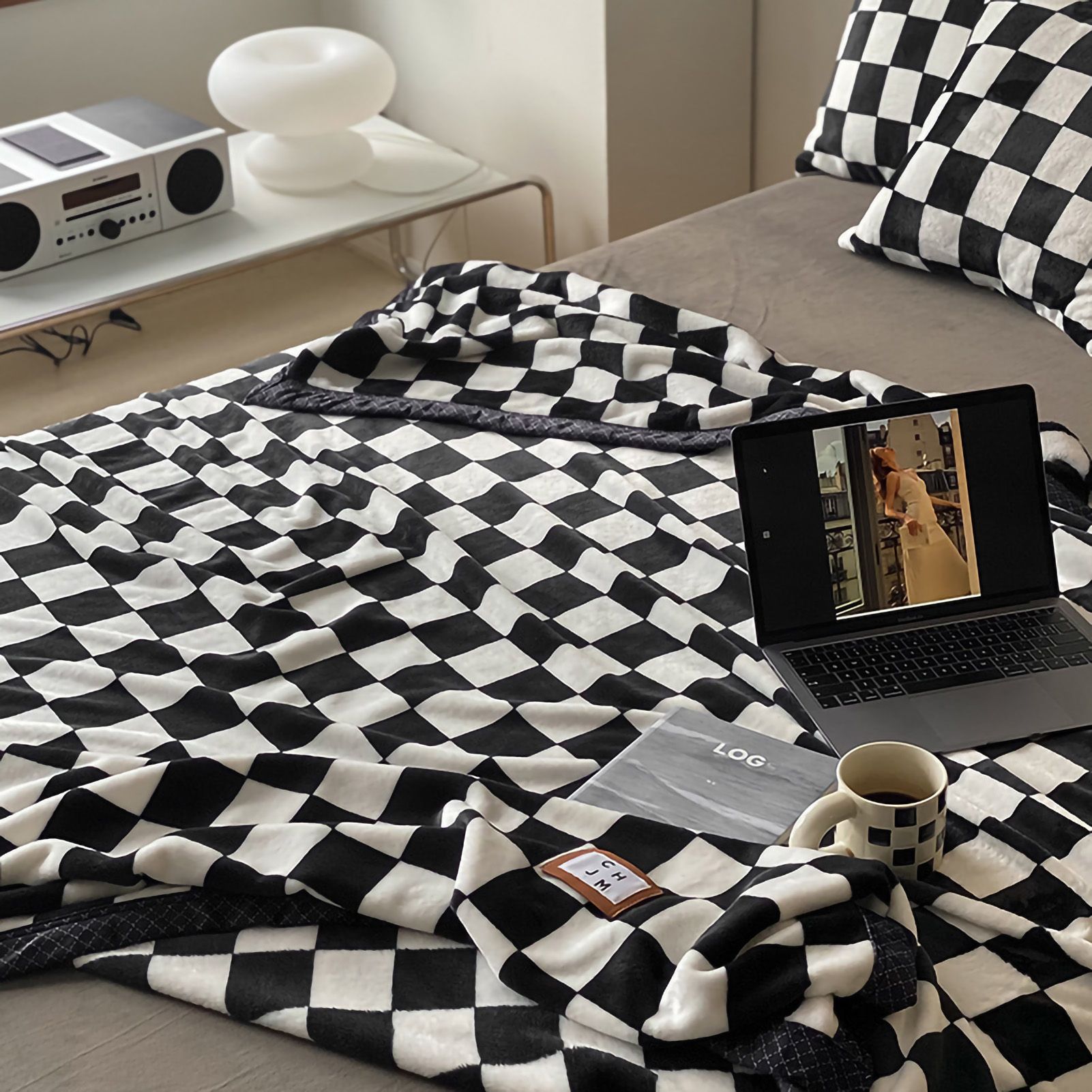 Simple Vintage Checkerboard Blanket Autumn Winter Warm Nap Throw Blanket
