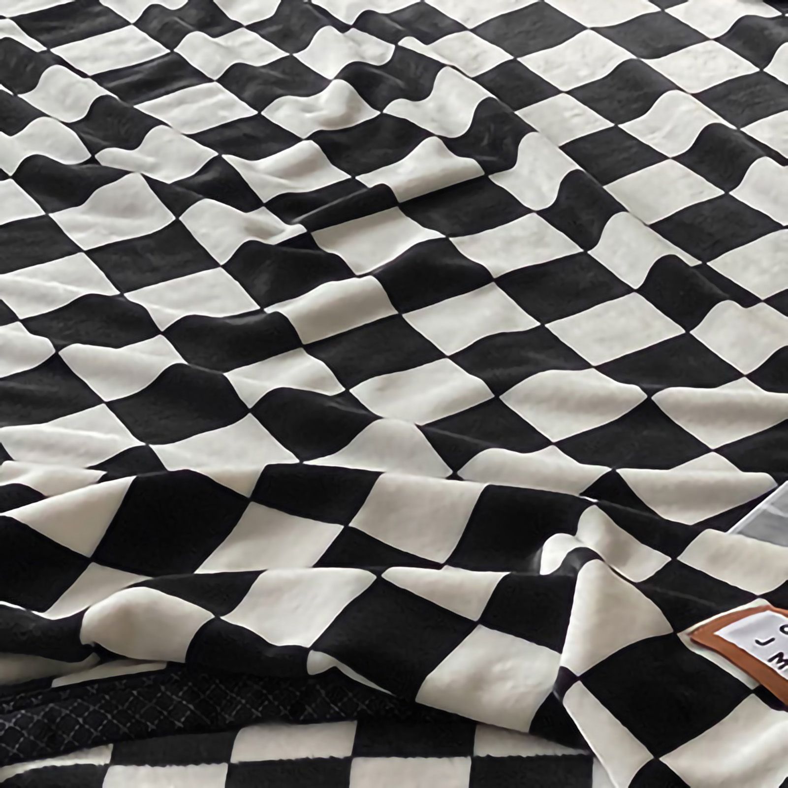 Simple Vintage Checkerboard Blanket Autumn Winter Warm Nap Throw Blanket view 5