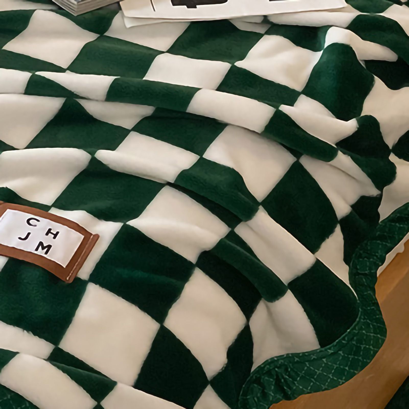 Simple Vintage Checkerboard Blanket Autumn Winter Warm Nap Throw Blanket view 3