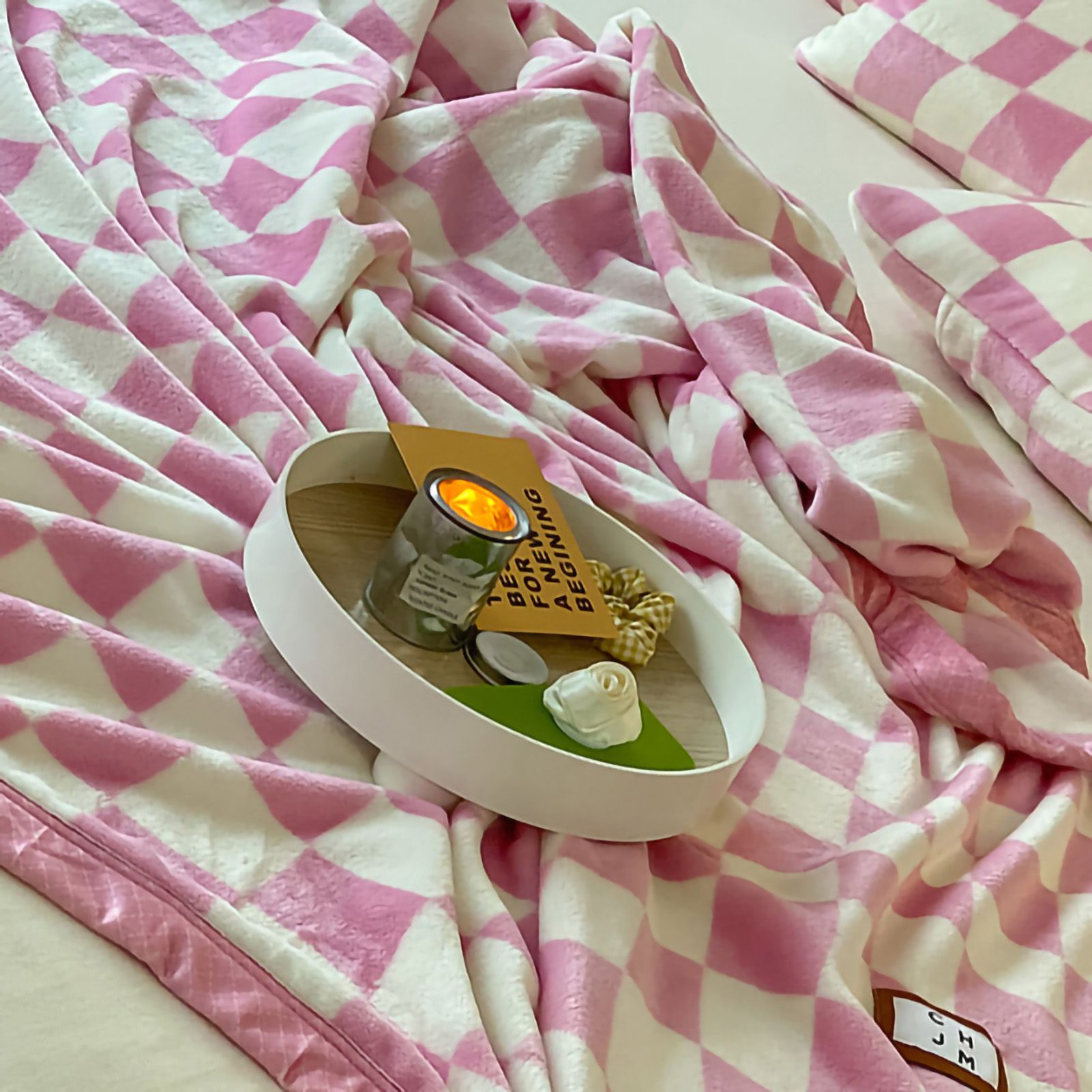 Simple Vintage Checkerboard Blanket Autumn Winter Warm Nap Throw Blanket view 3