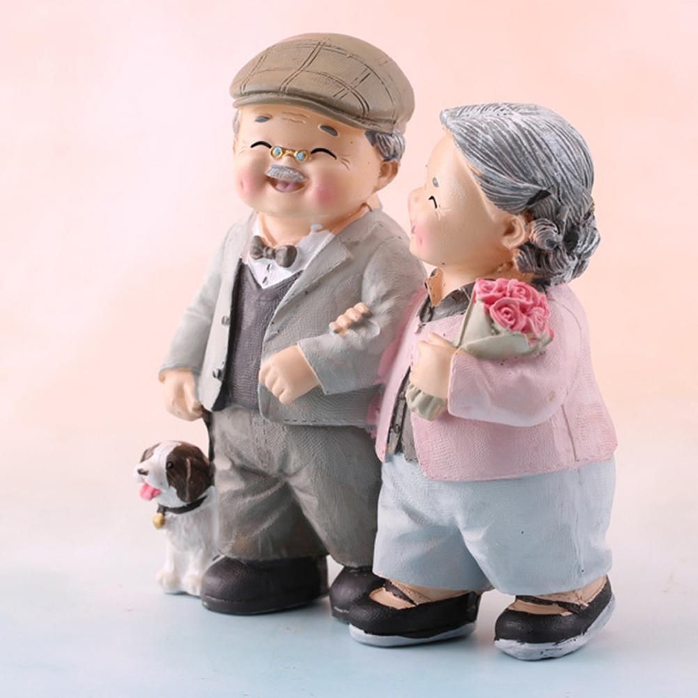 Elderly Couple Resin Statue Romantic Elderly Craft Adornment Home Decor Happy view 13