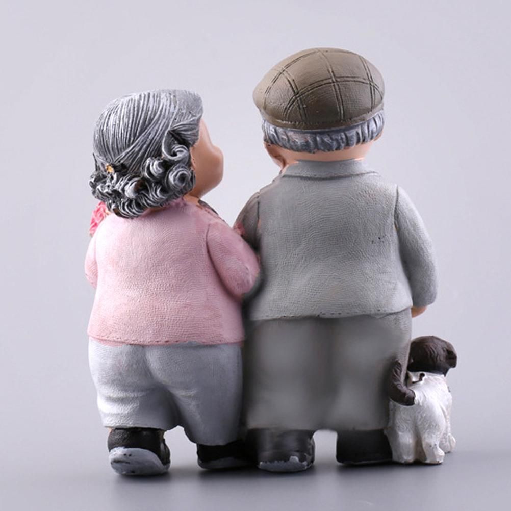 Elderly Couple Resin Statue Romantic Elderly Craft Adornment Home Decor Happy view 14